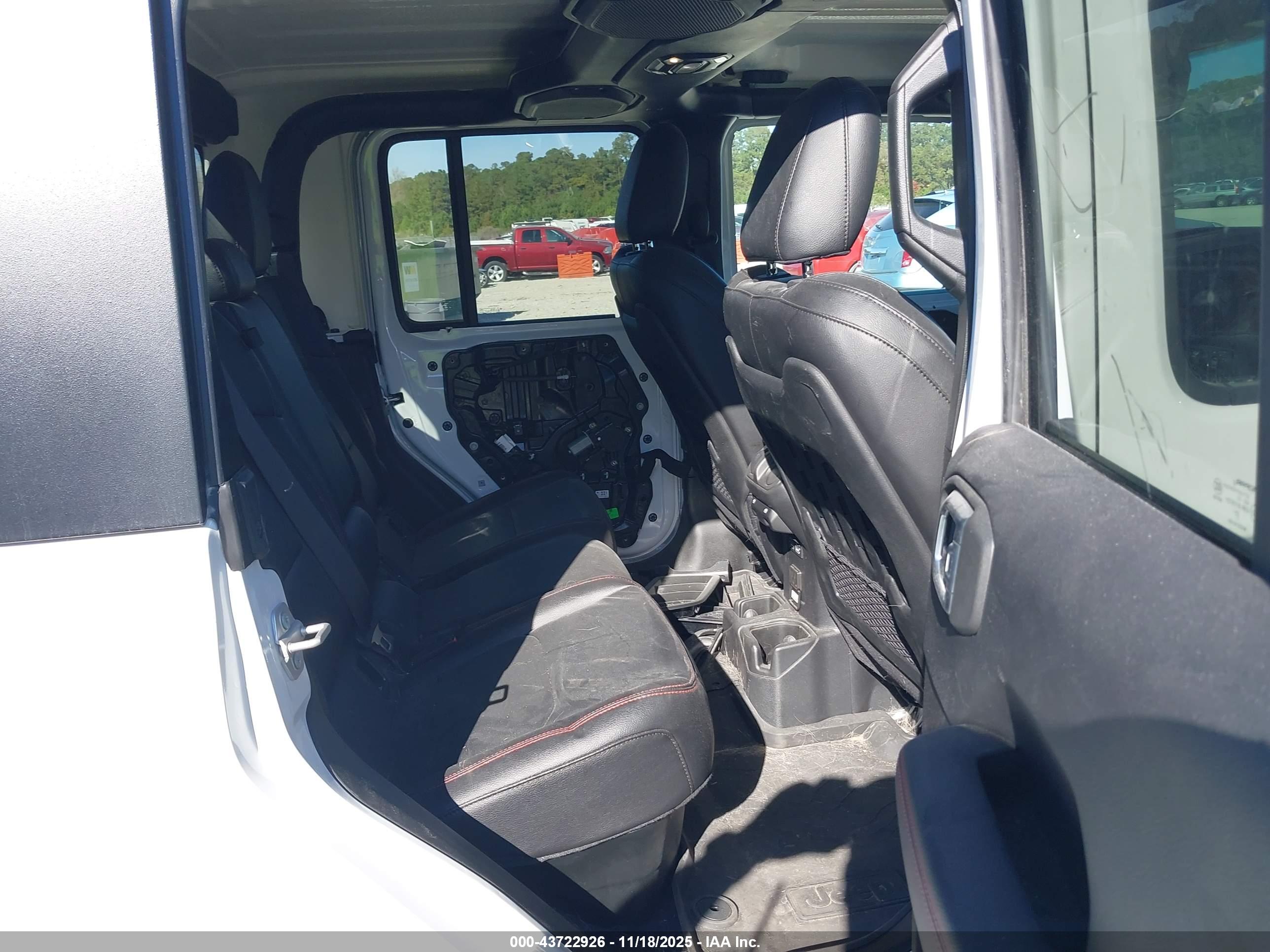 JEEP GLADIATOR image 8