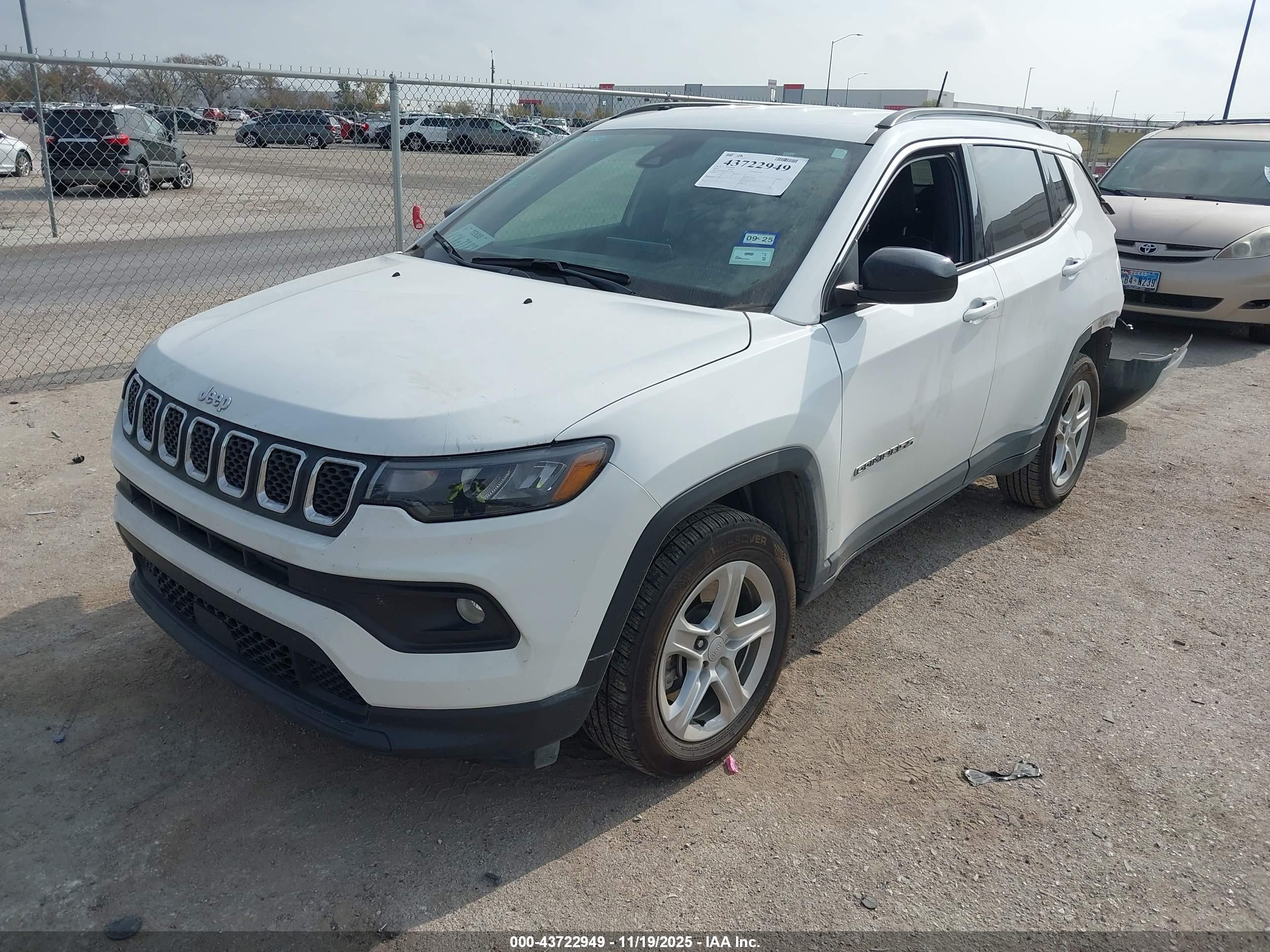 JEEP COMPASS image 2