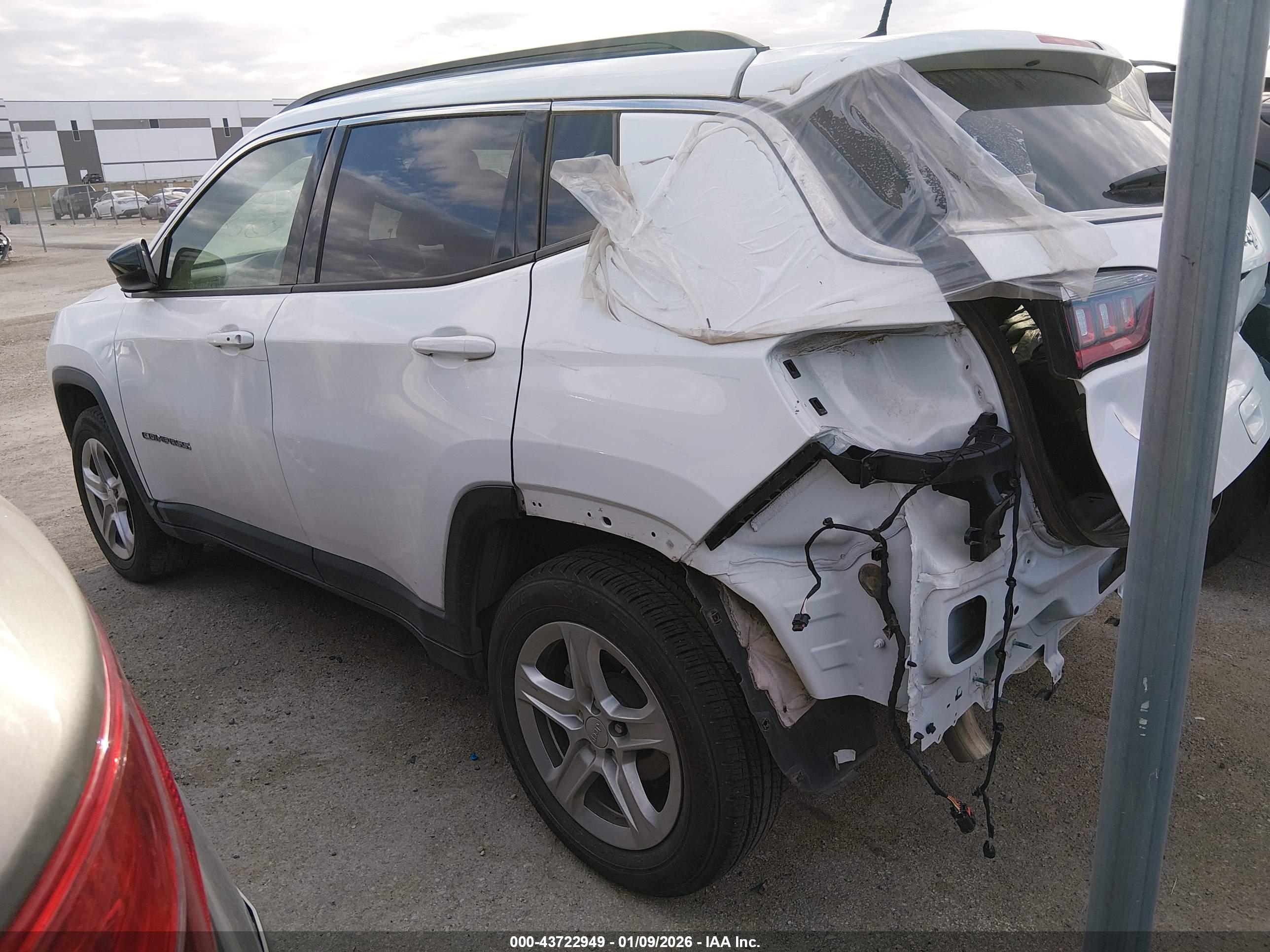 JEEP COMPASS image 3