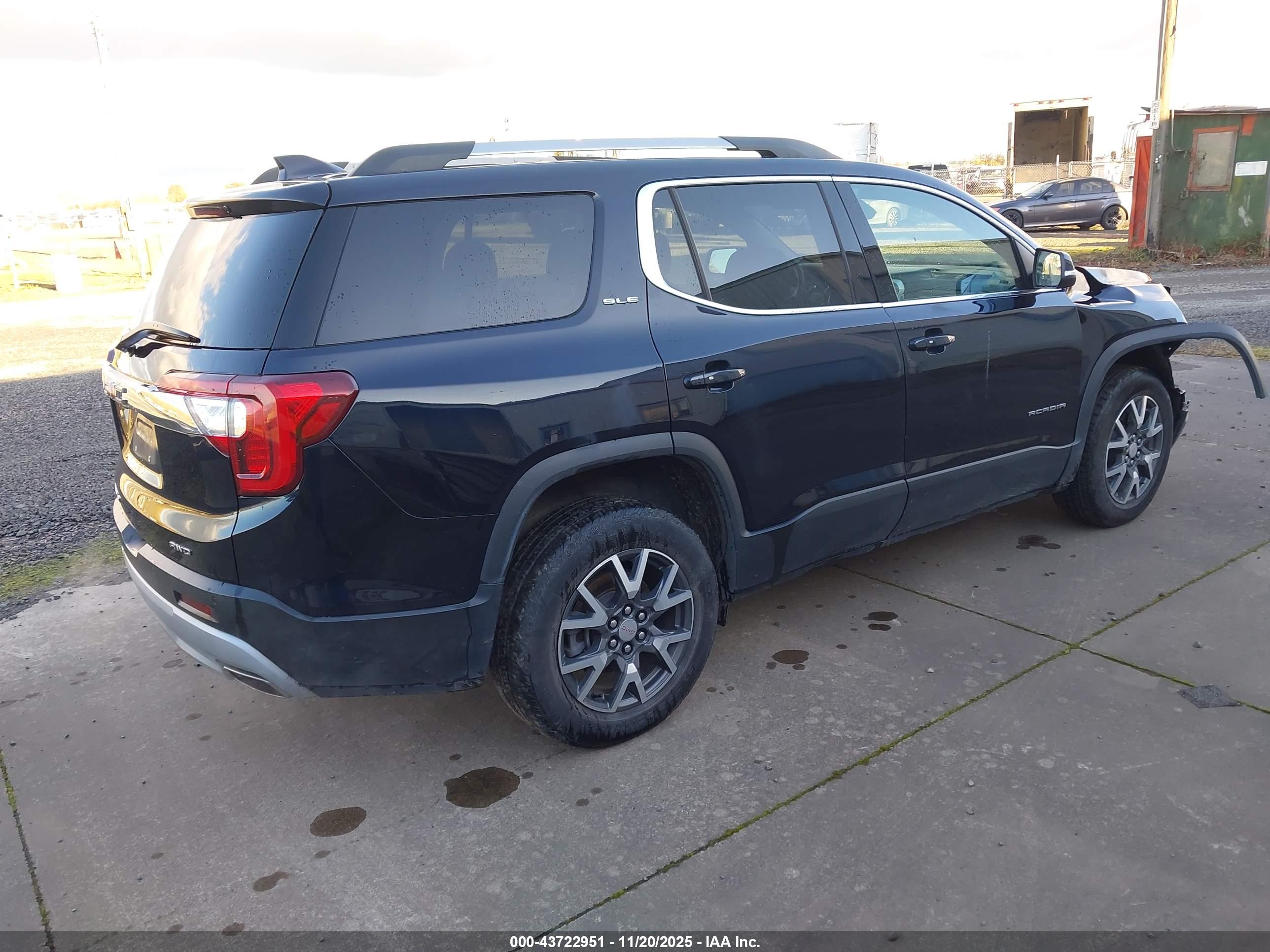 GMC ACADIA image 4