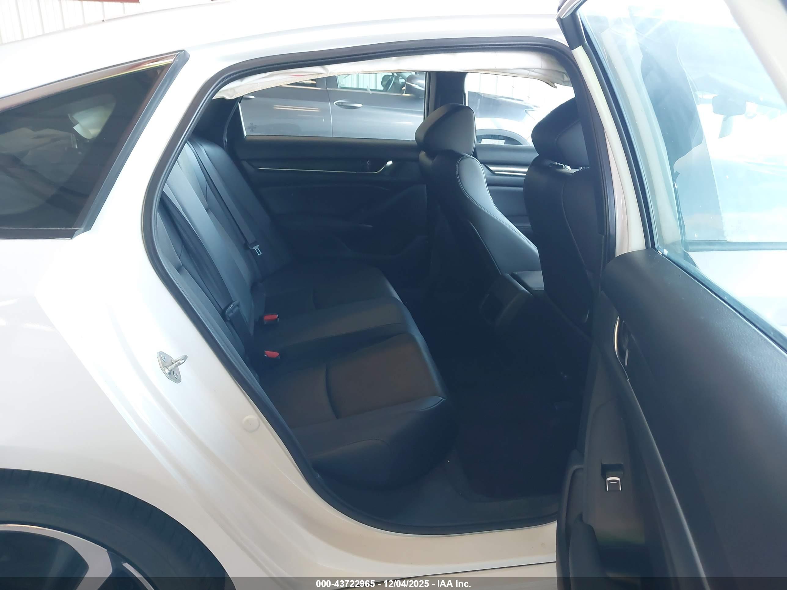 HONDA ACCORD image 8