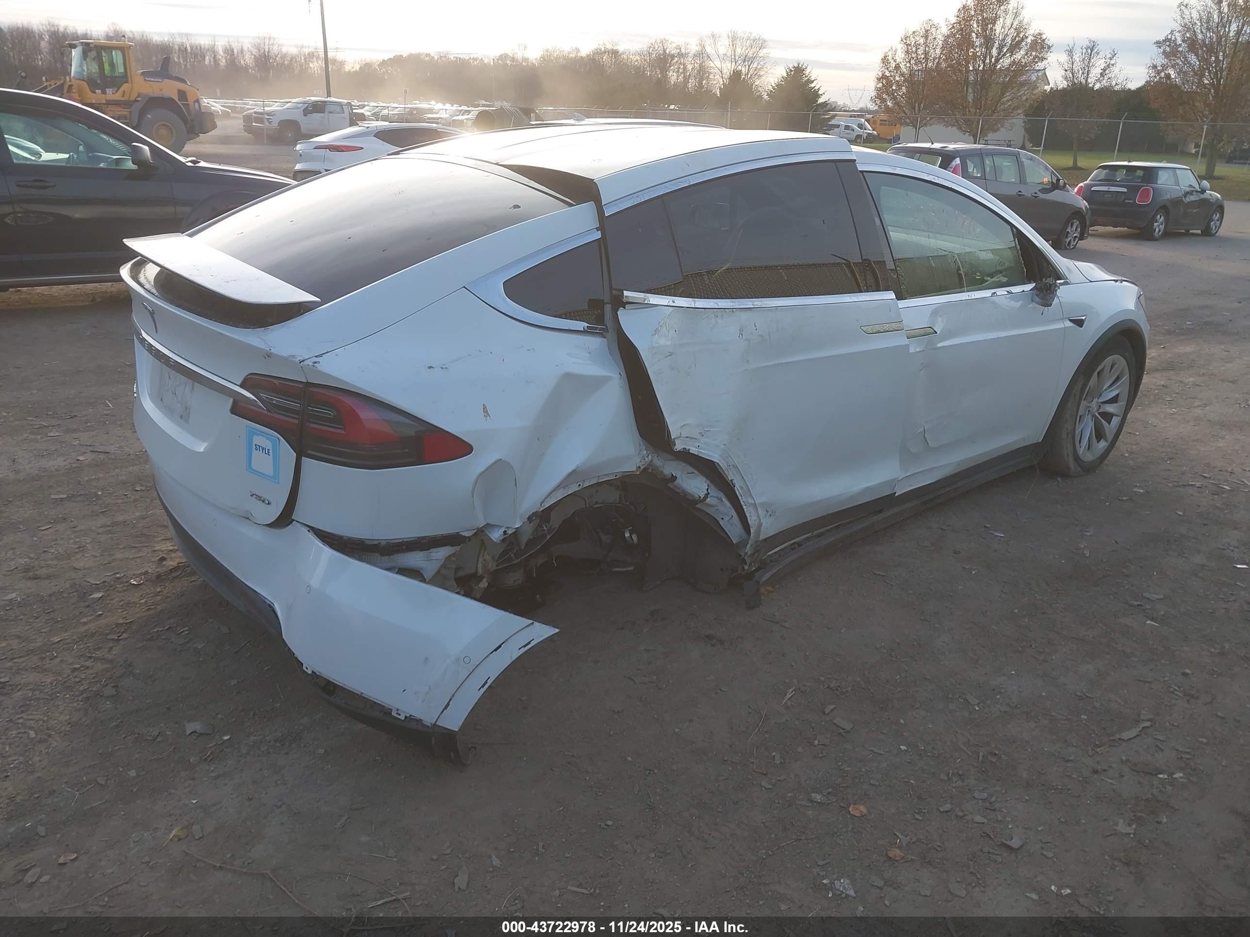 TESLA MODEL image 4