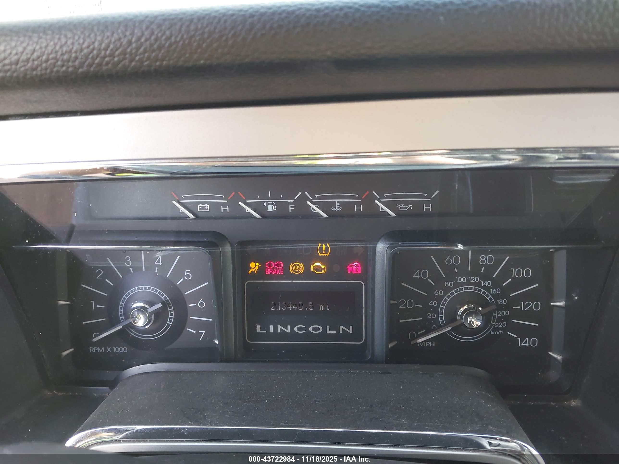 LINCOLN NAVIGATOR image 7