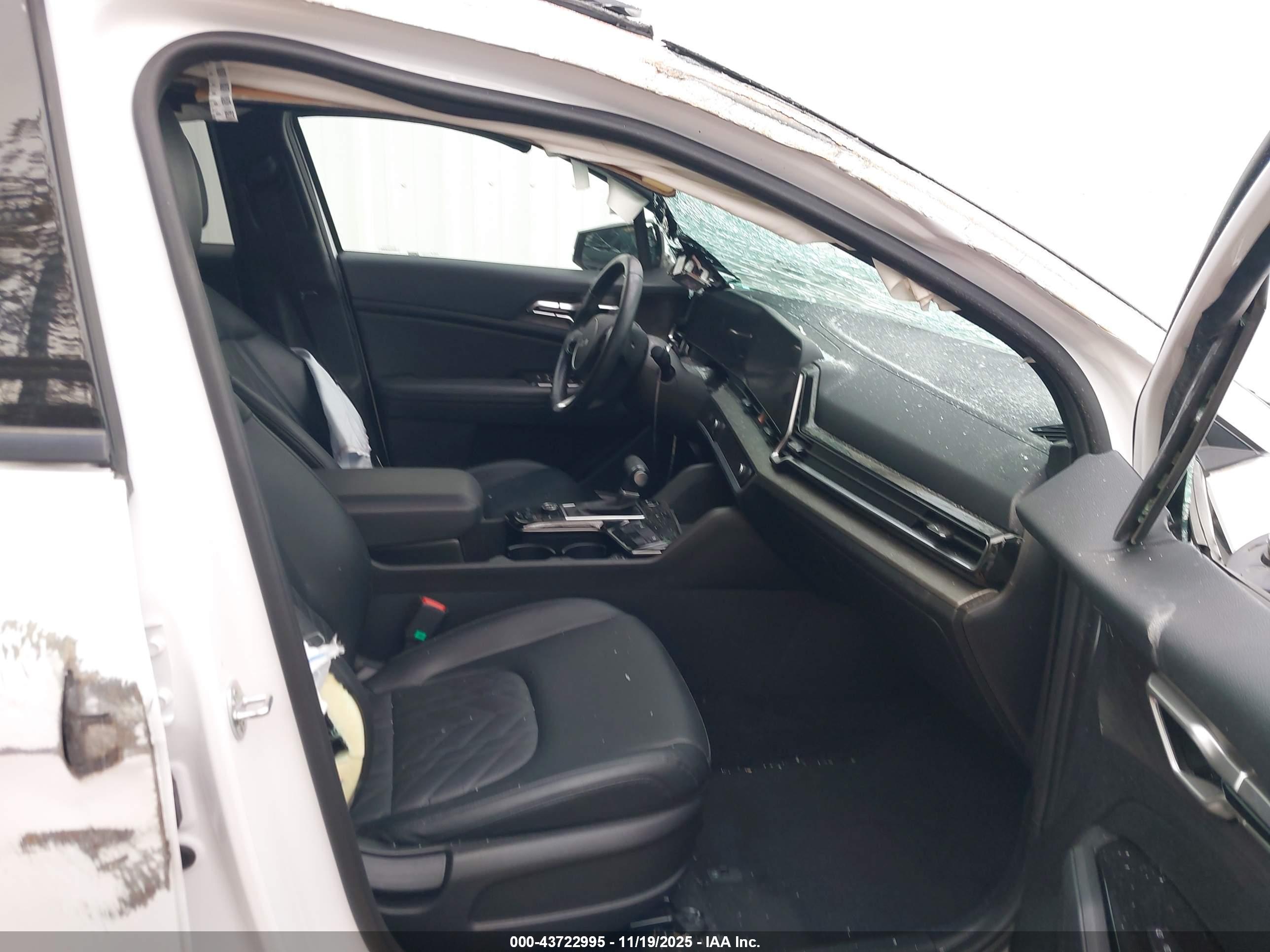 KIA SPORTAGE image 5