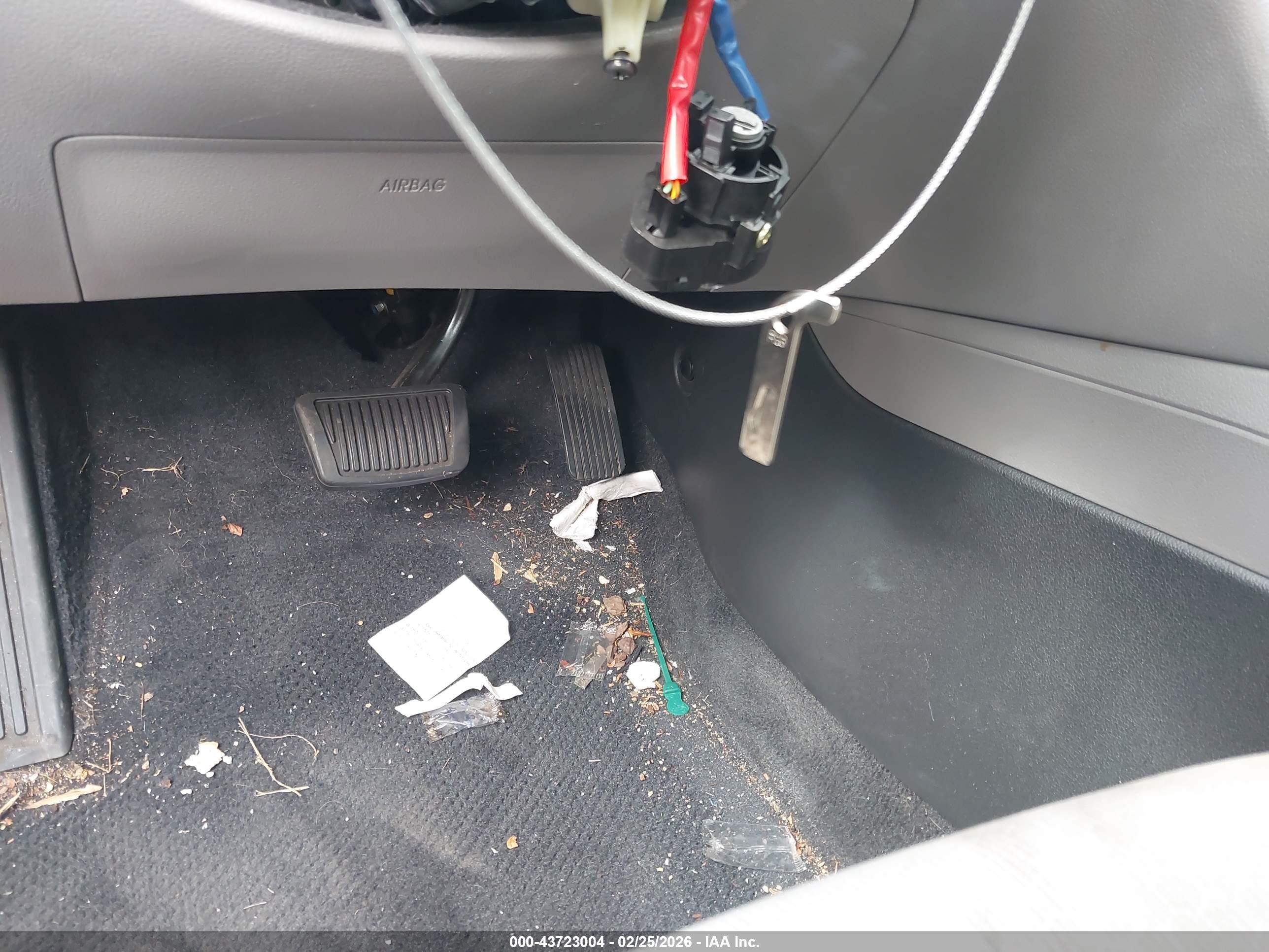HYUNDAI ELANTRA image 11