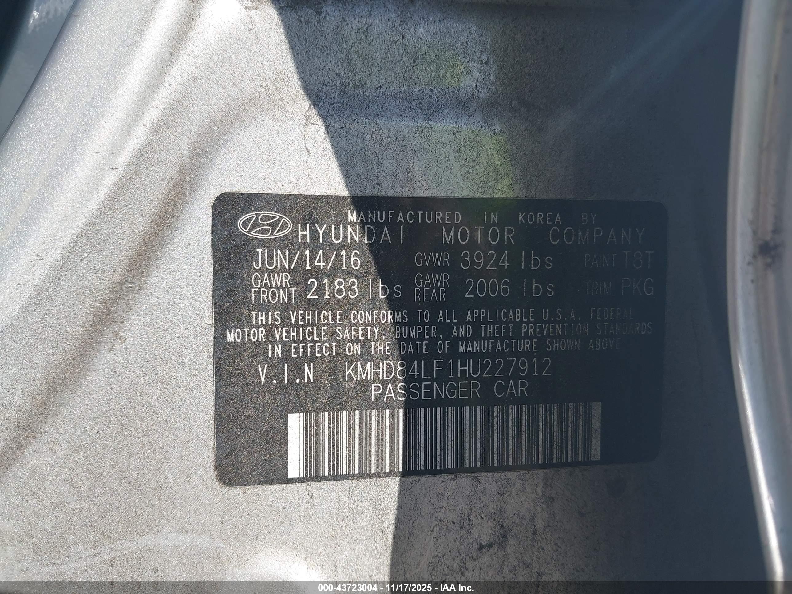 HYUNDAI ELANTRA image 9