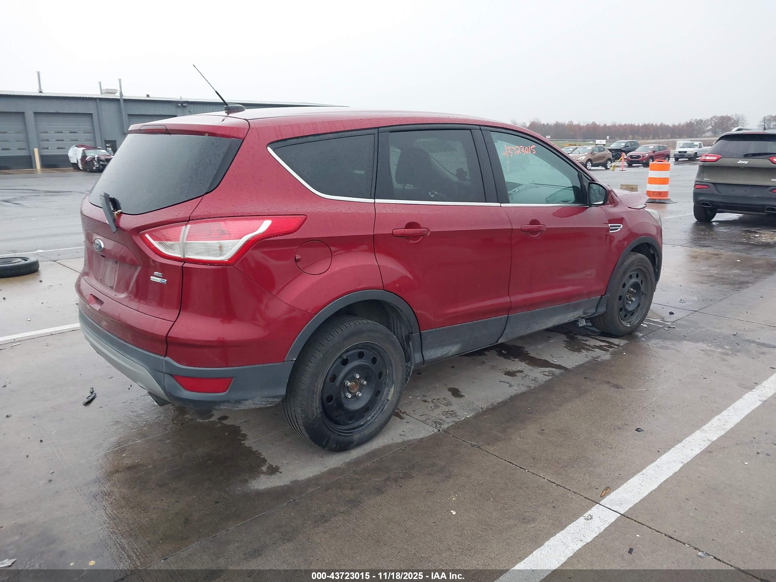 FORD ESCAPE image 4