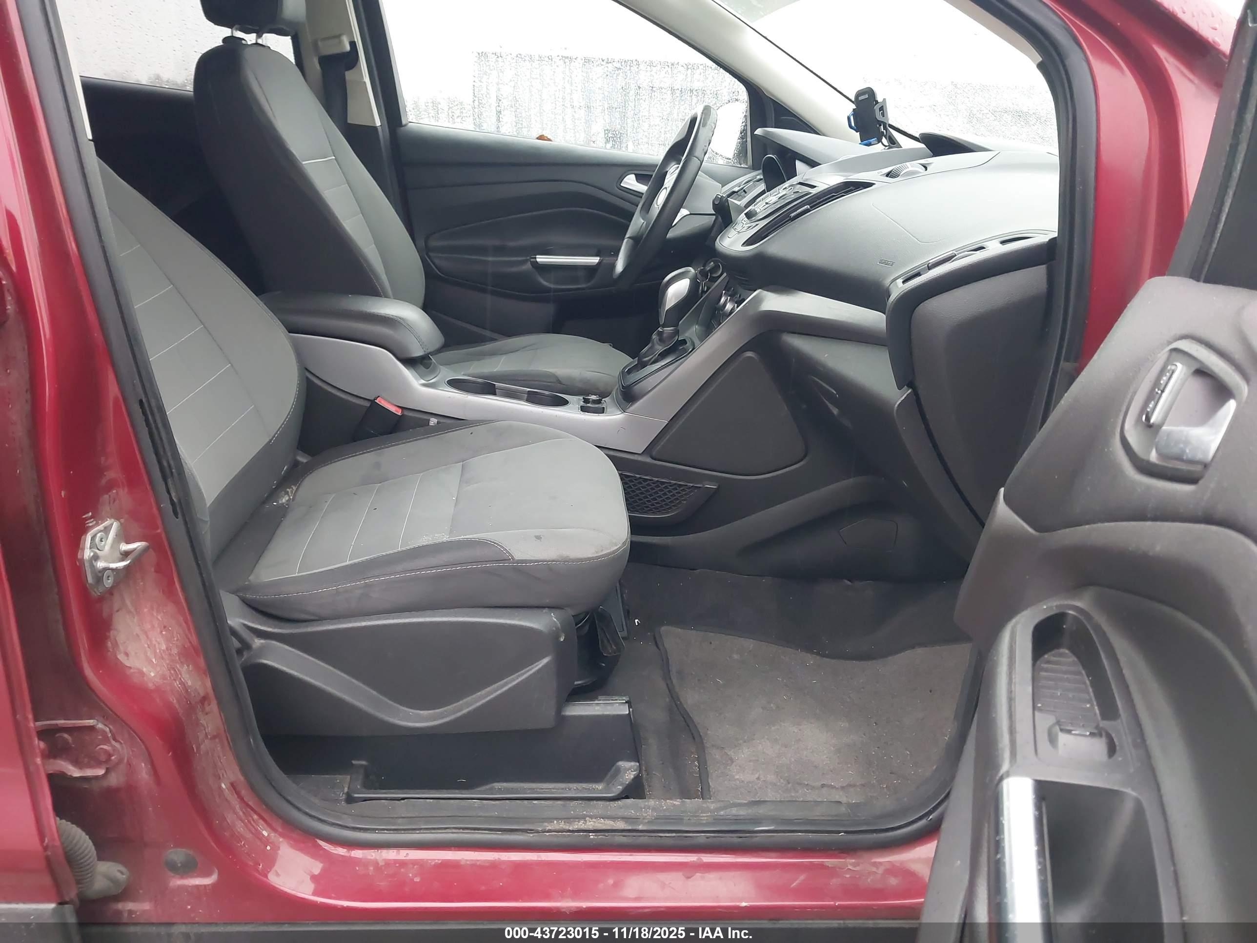 FORD ESCAPE image 5
