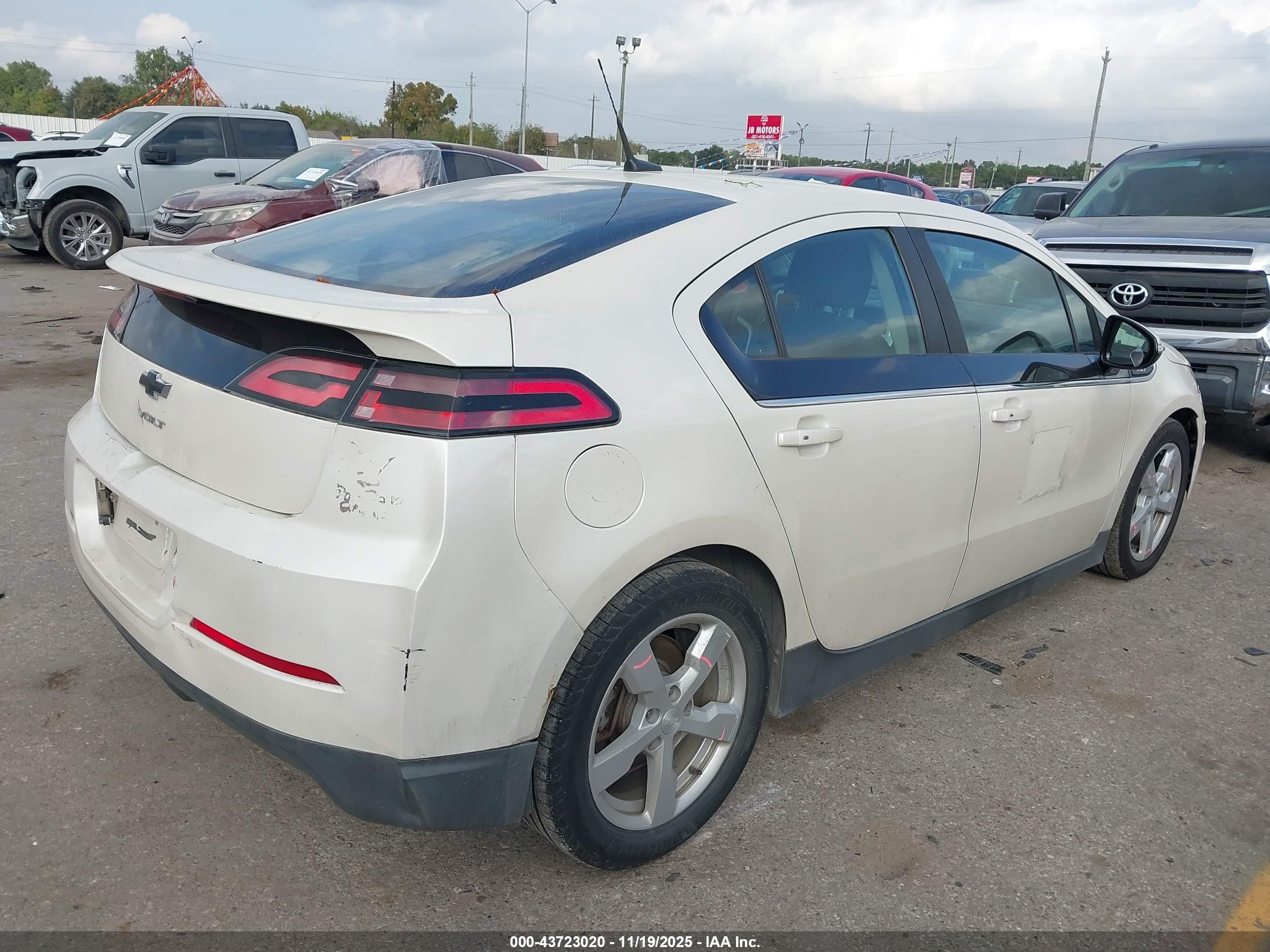 CHEVROLET VOLT image 4