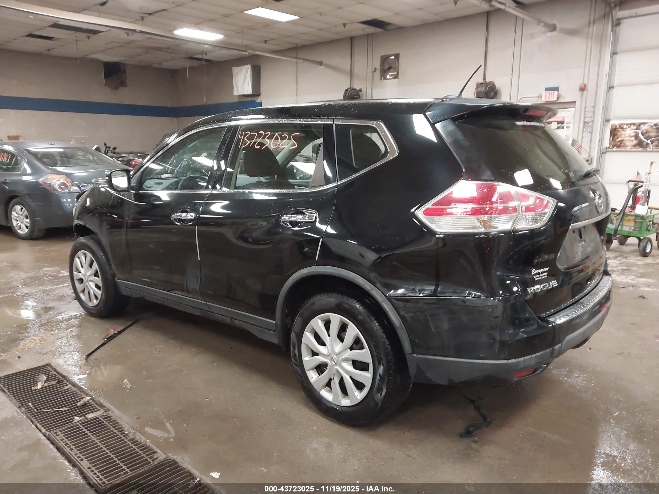 NISSAN ROGUE image 3