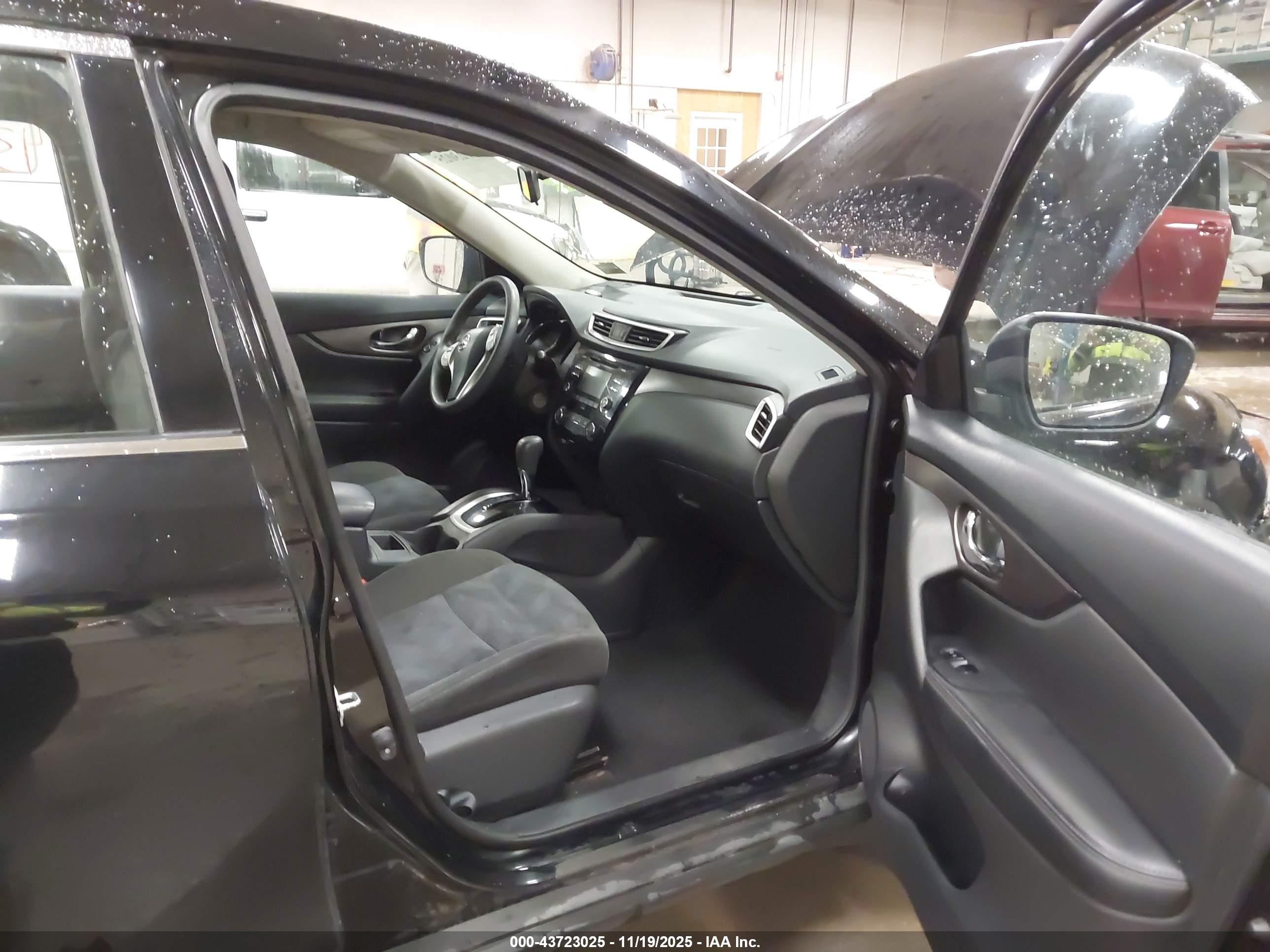 NISSAN ROGUE image 5