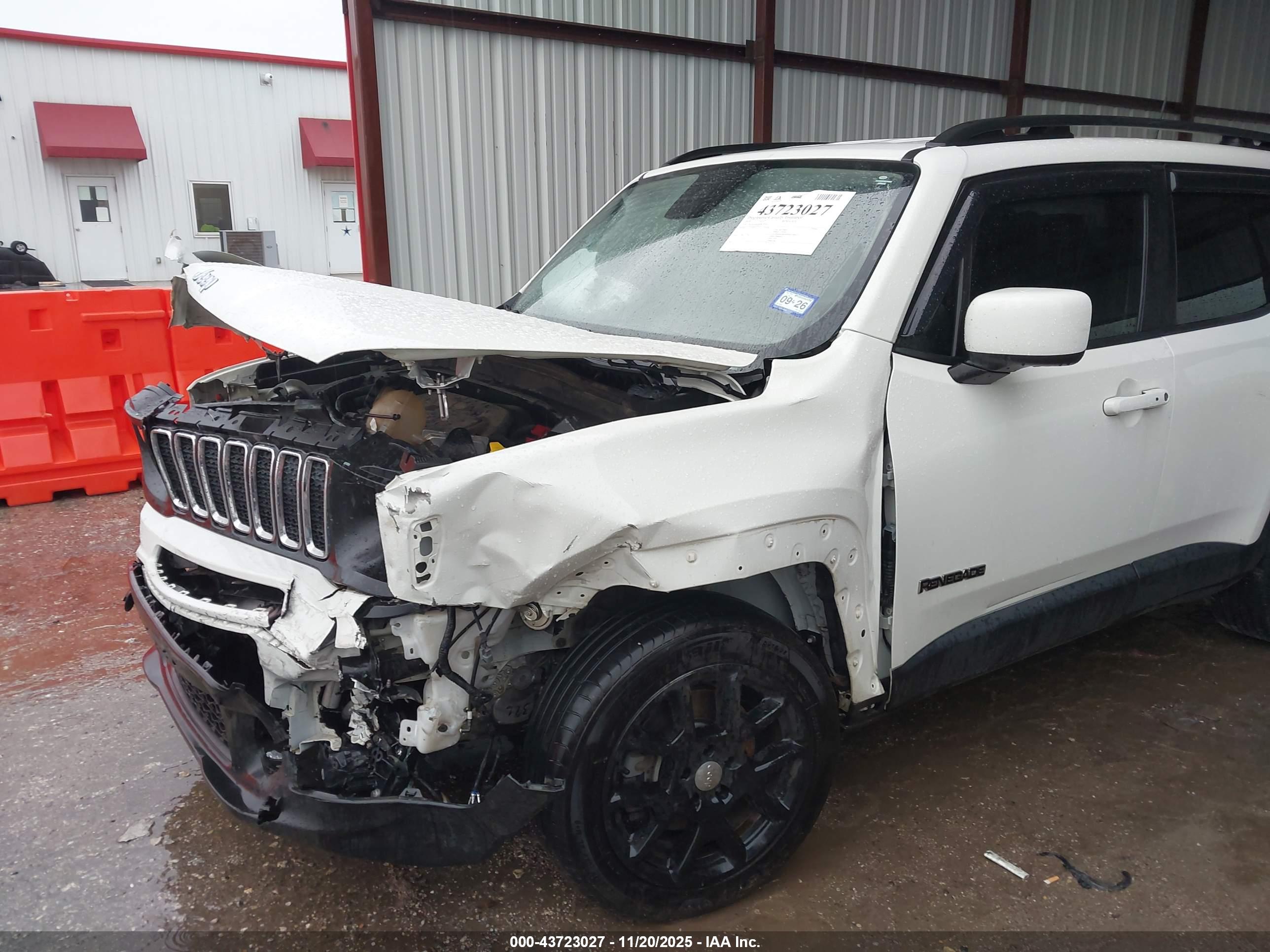 JEEP RENEGADE image 6
