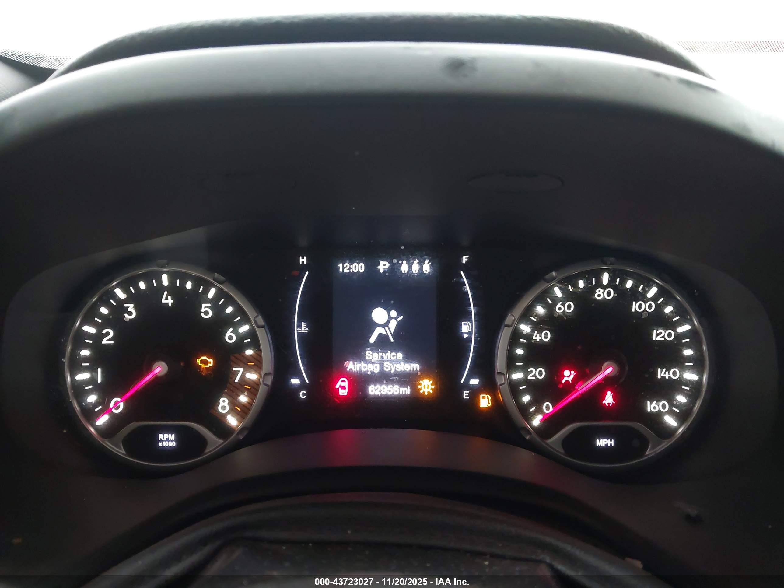 JEEP RENEGADE image 7