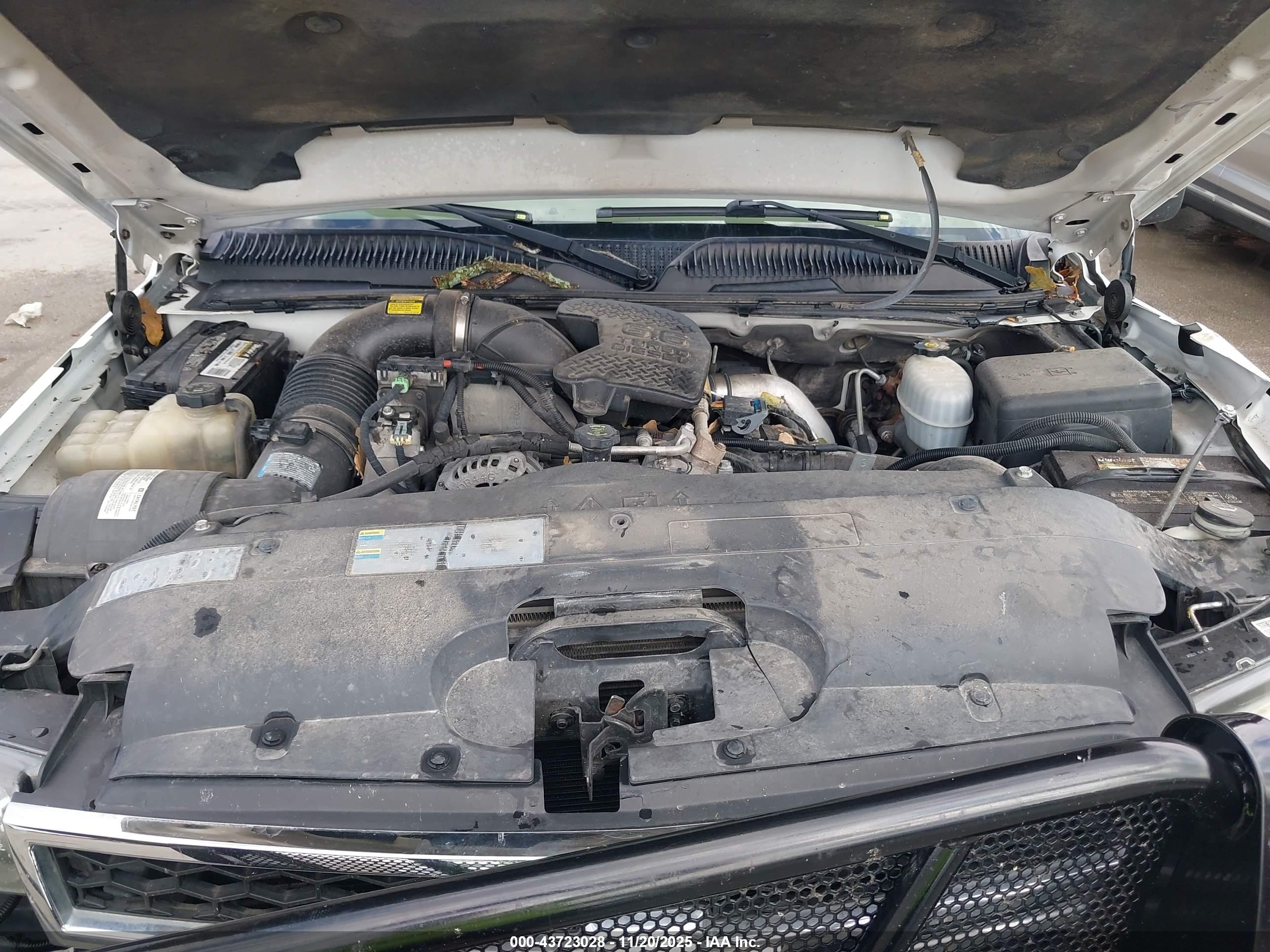 CHEVROLET SILVERADO image 10