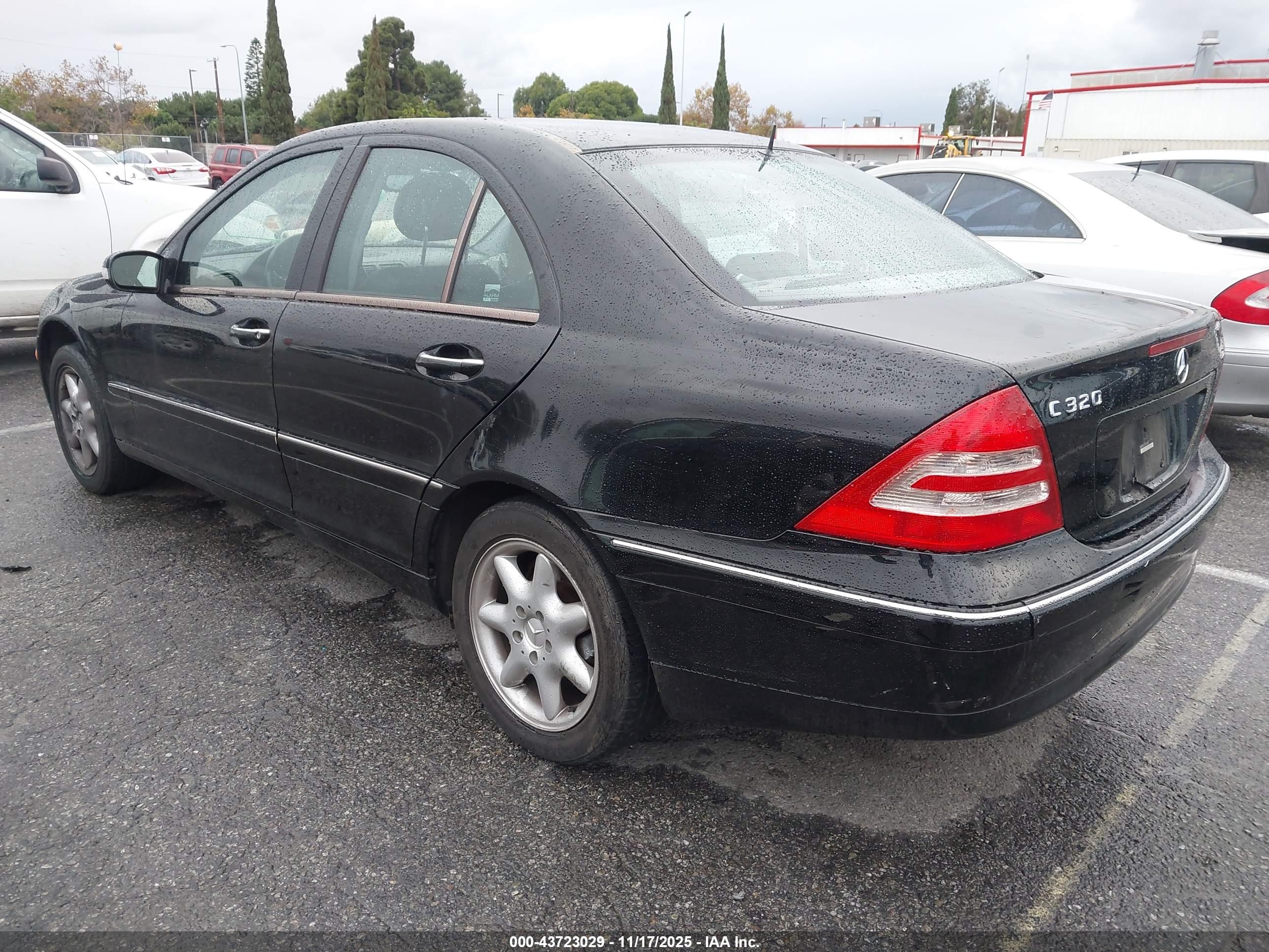 MERCEDES-BENZ C image 3