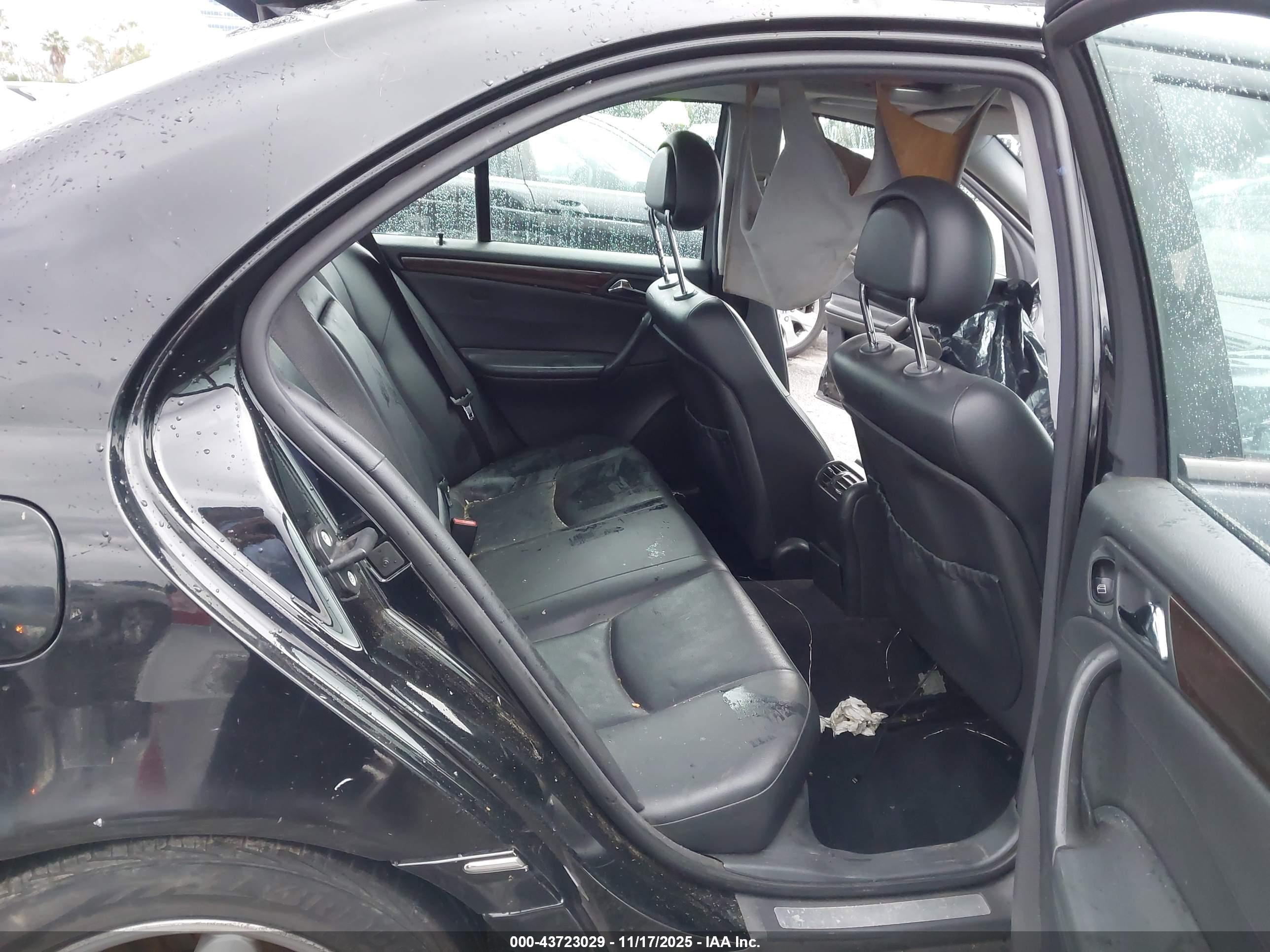 MERCEDES-BENZ C image 8