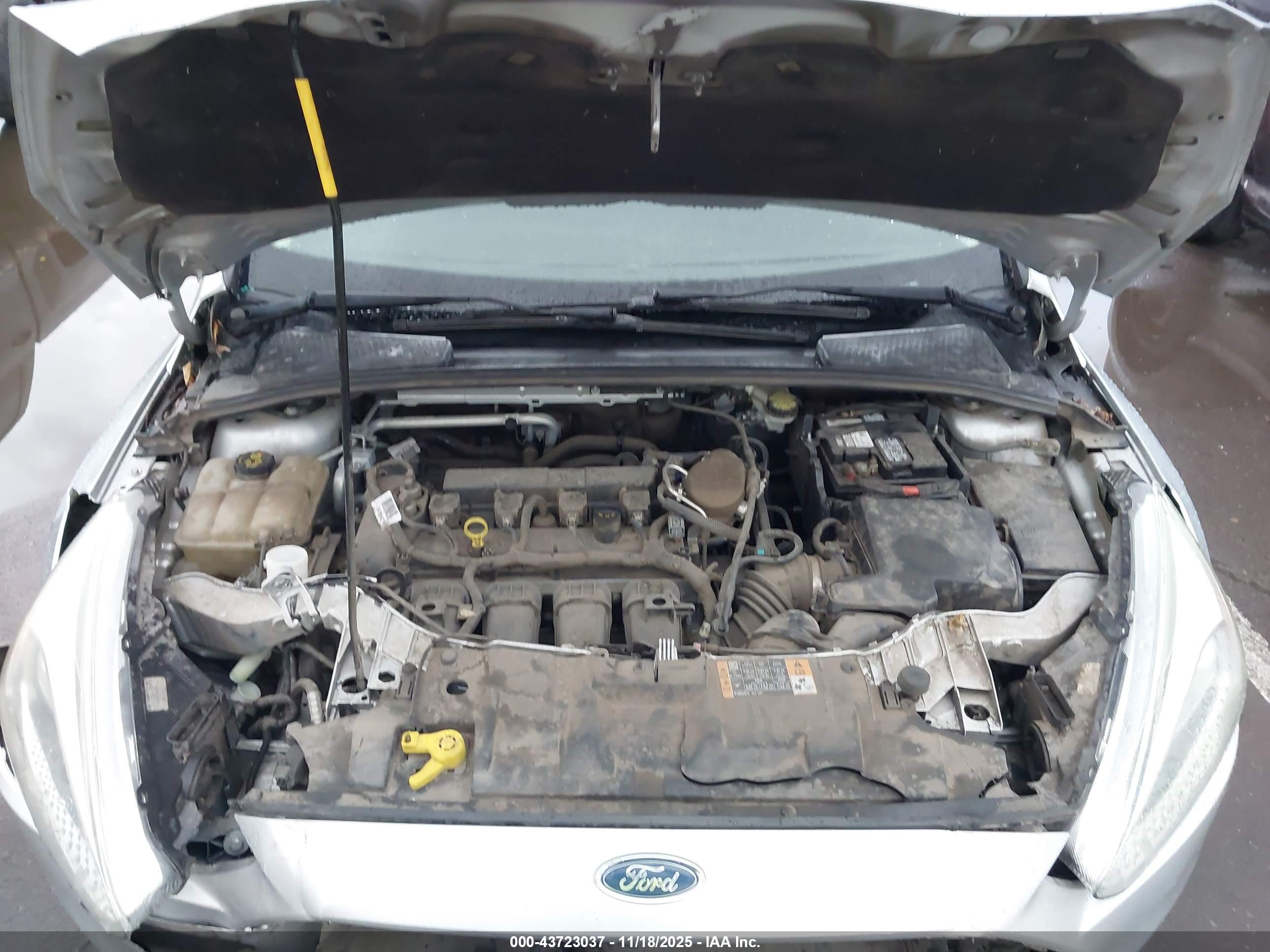 FORD FOCUS image 10