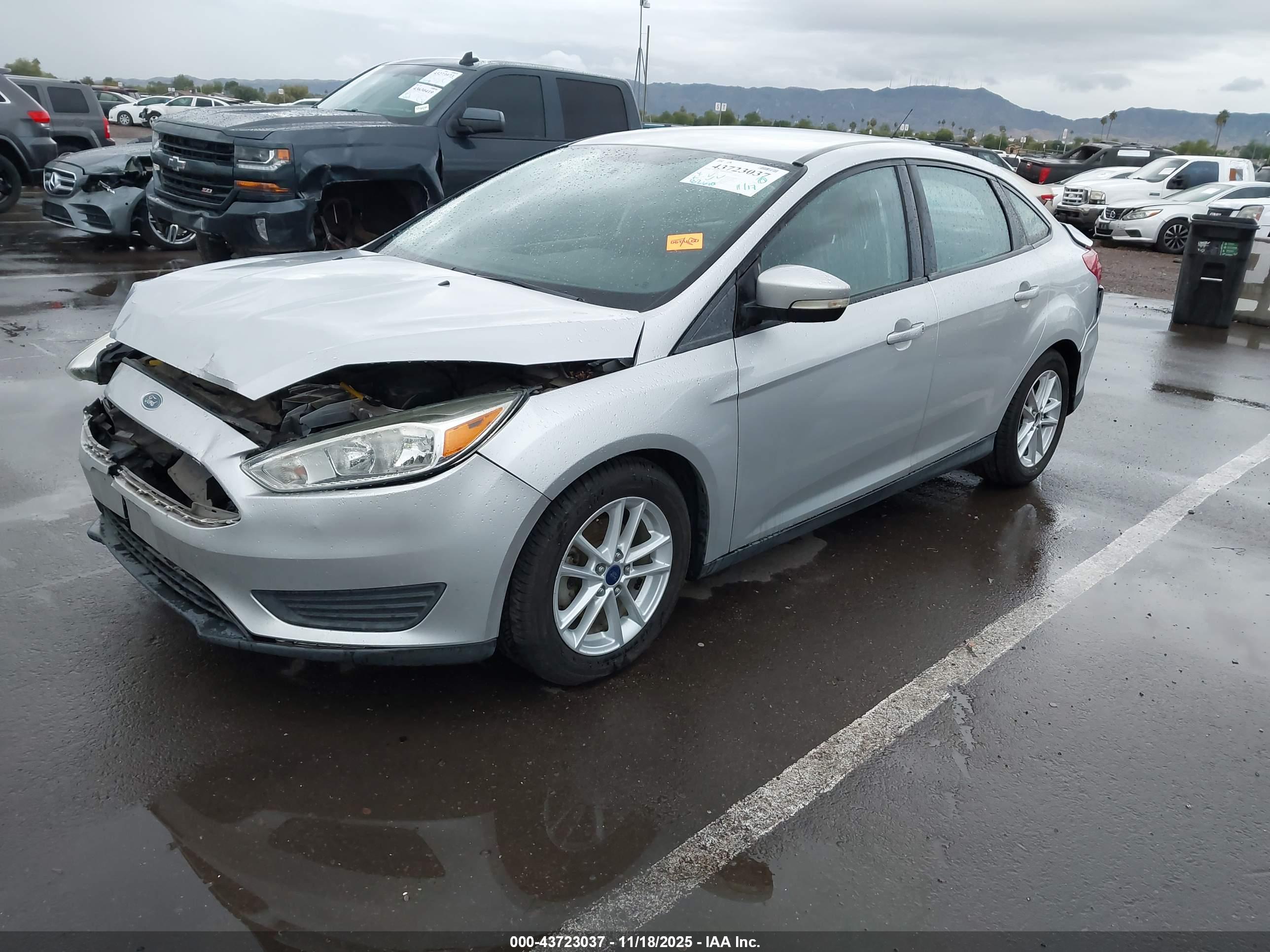 FORD FOCUS image 2