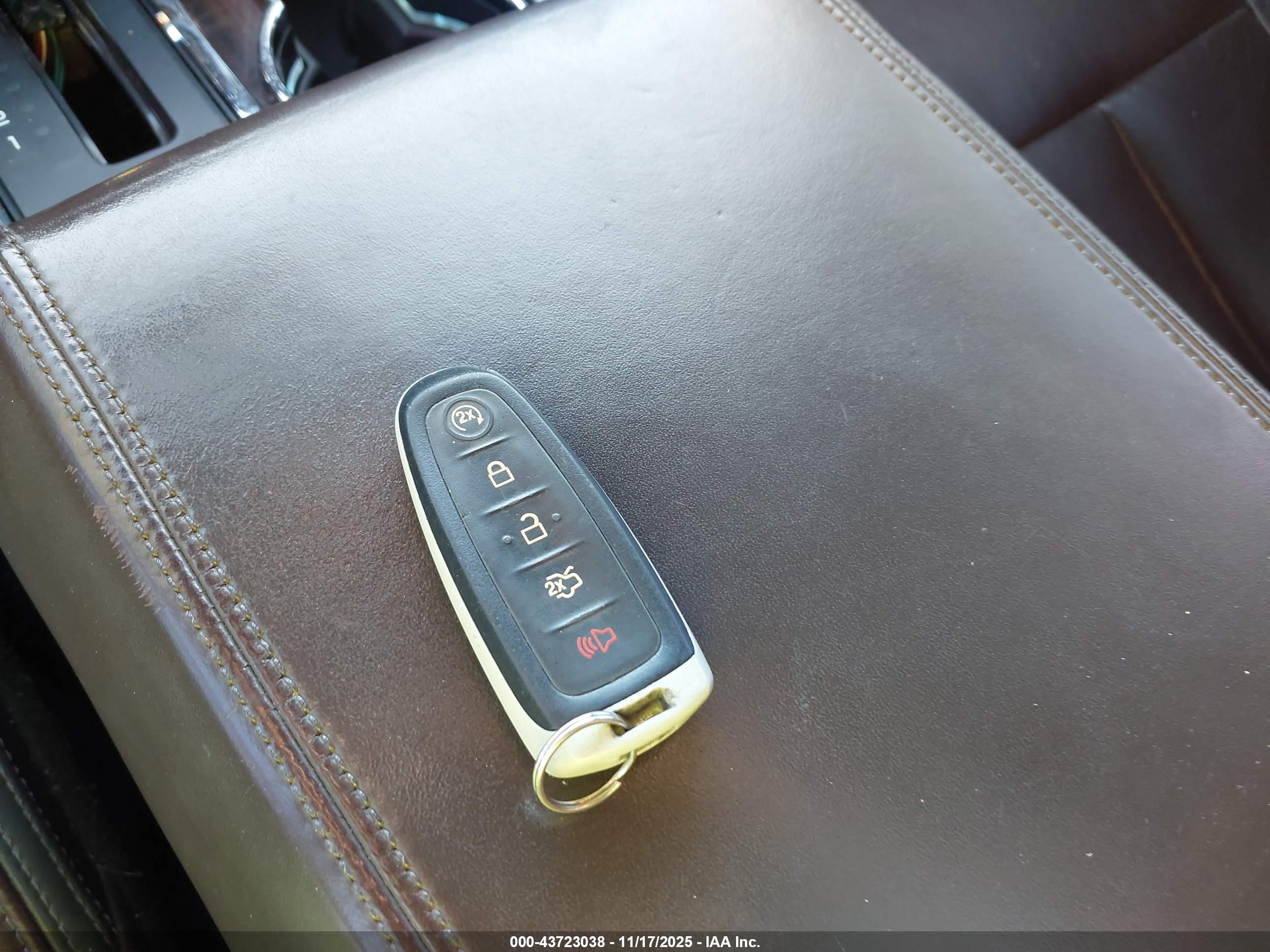 FORD EXPEDITION image 11