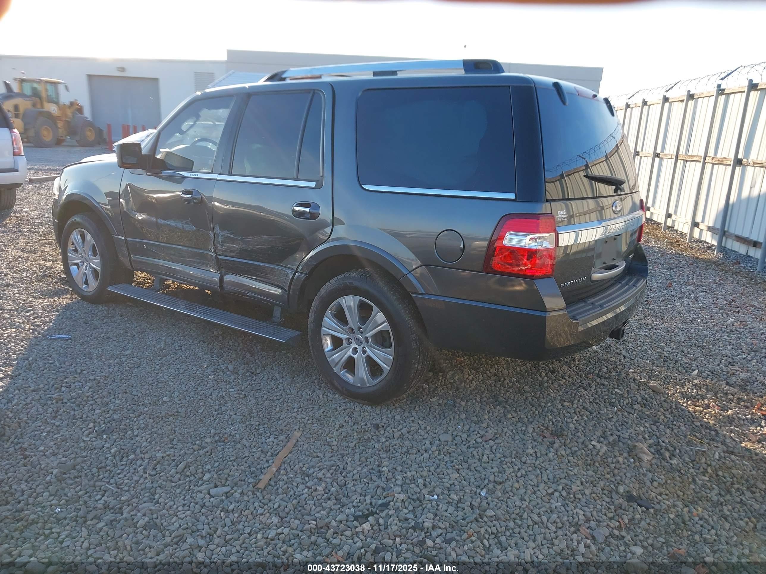 FORD EXPEDITION image 3