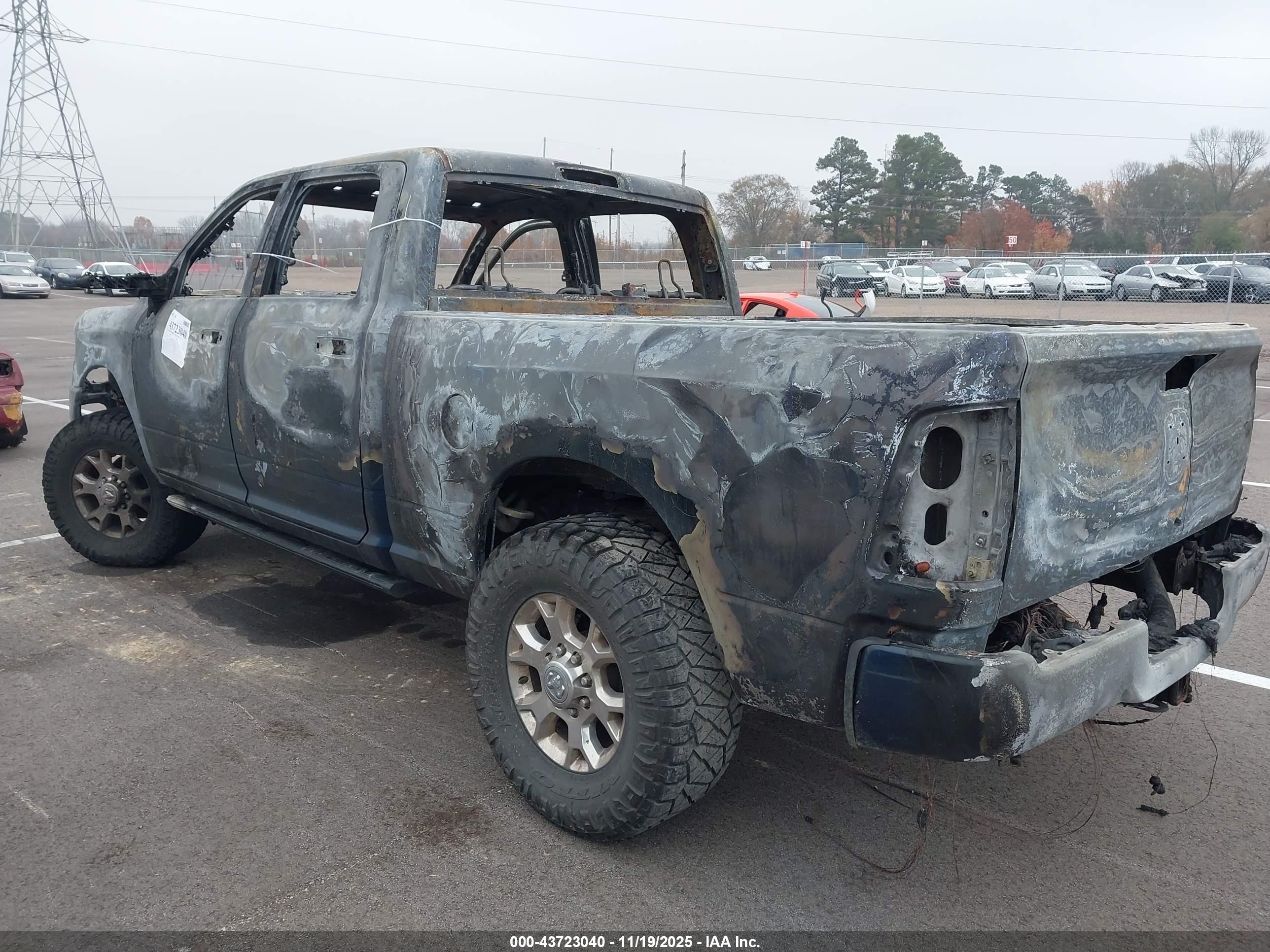 RAM 2500 image 3