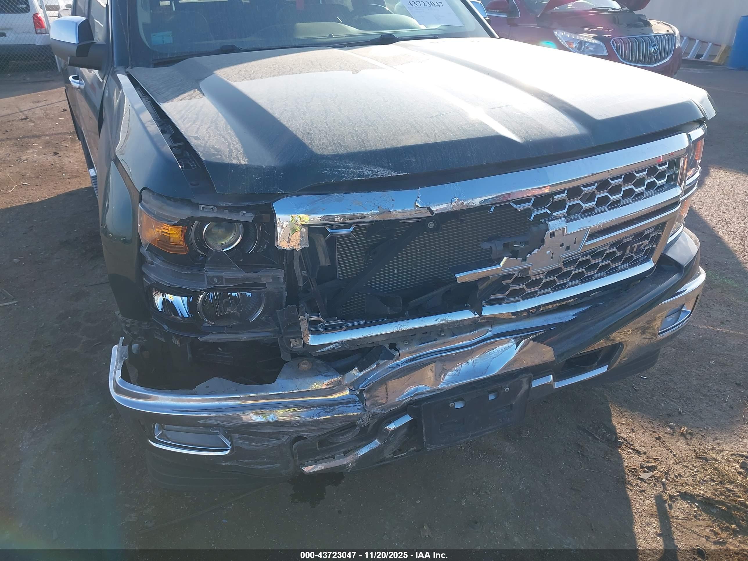 CHEVROLET SILVERADO image 6