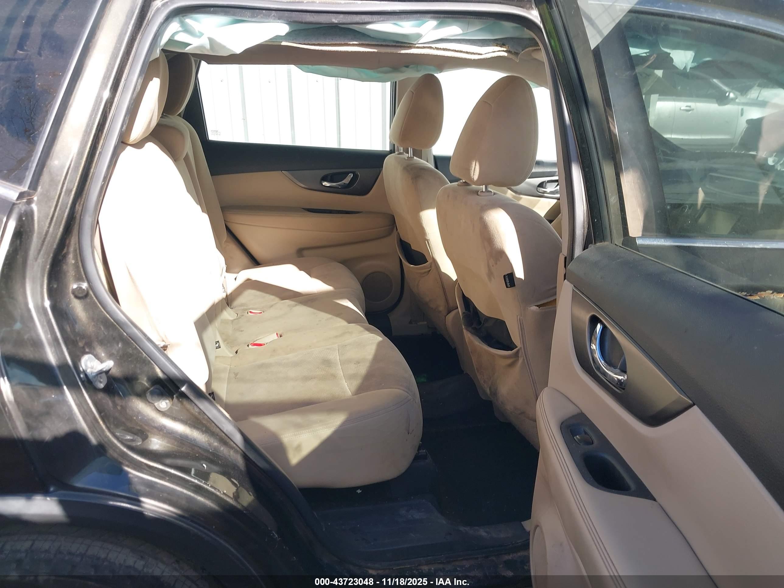 NISSAN ROGUE image 8