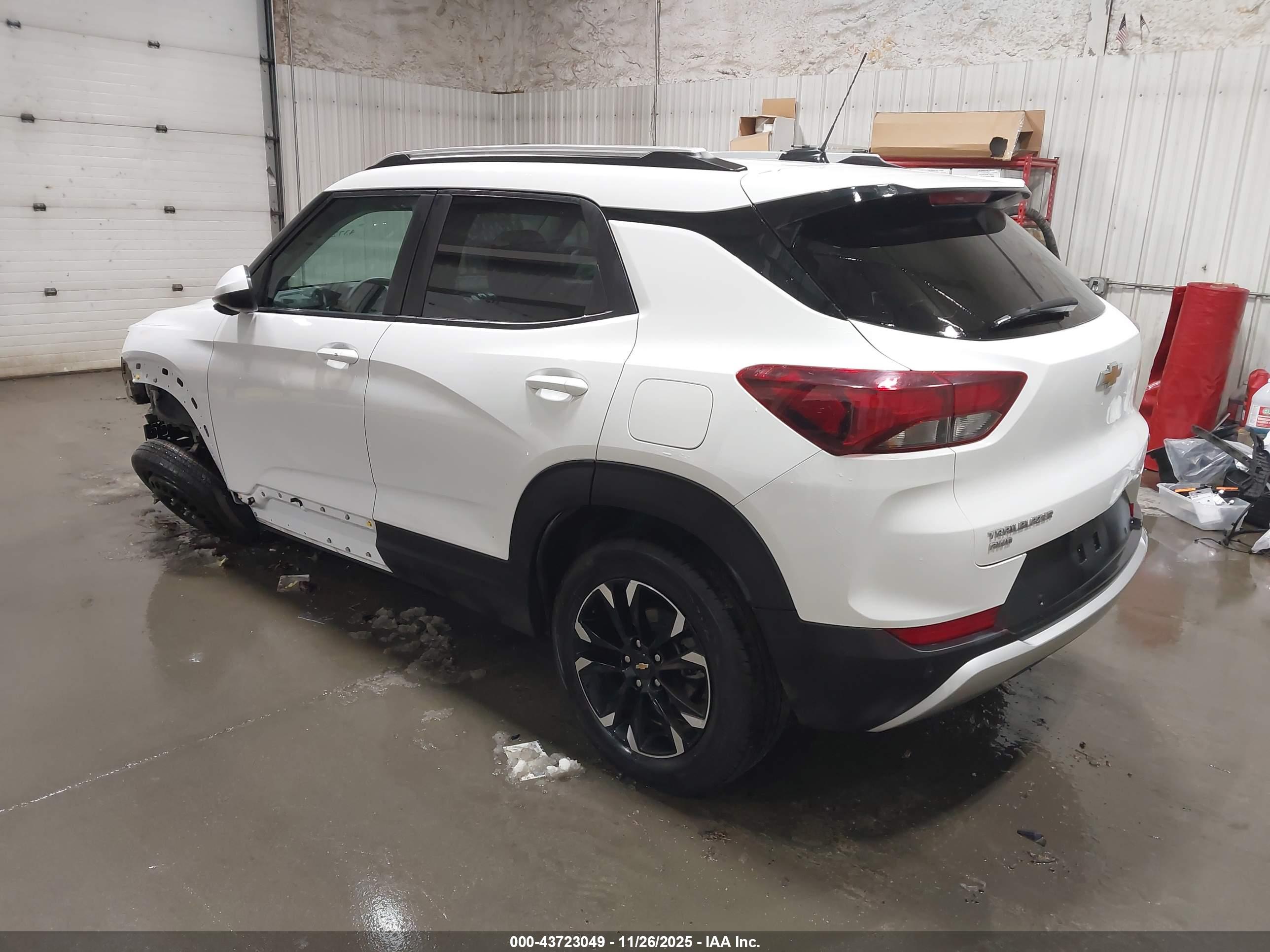 CHEVROLET TRAILBLAZER image 3
