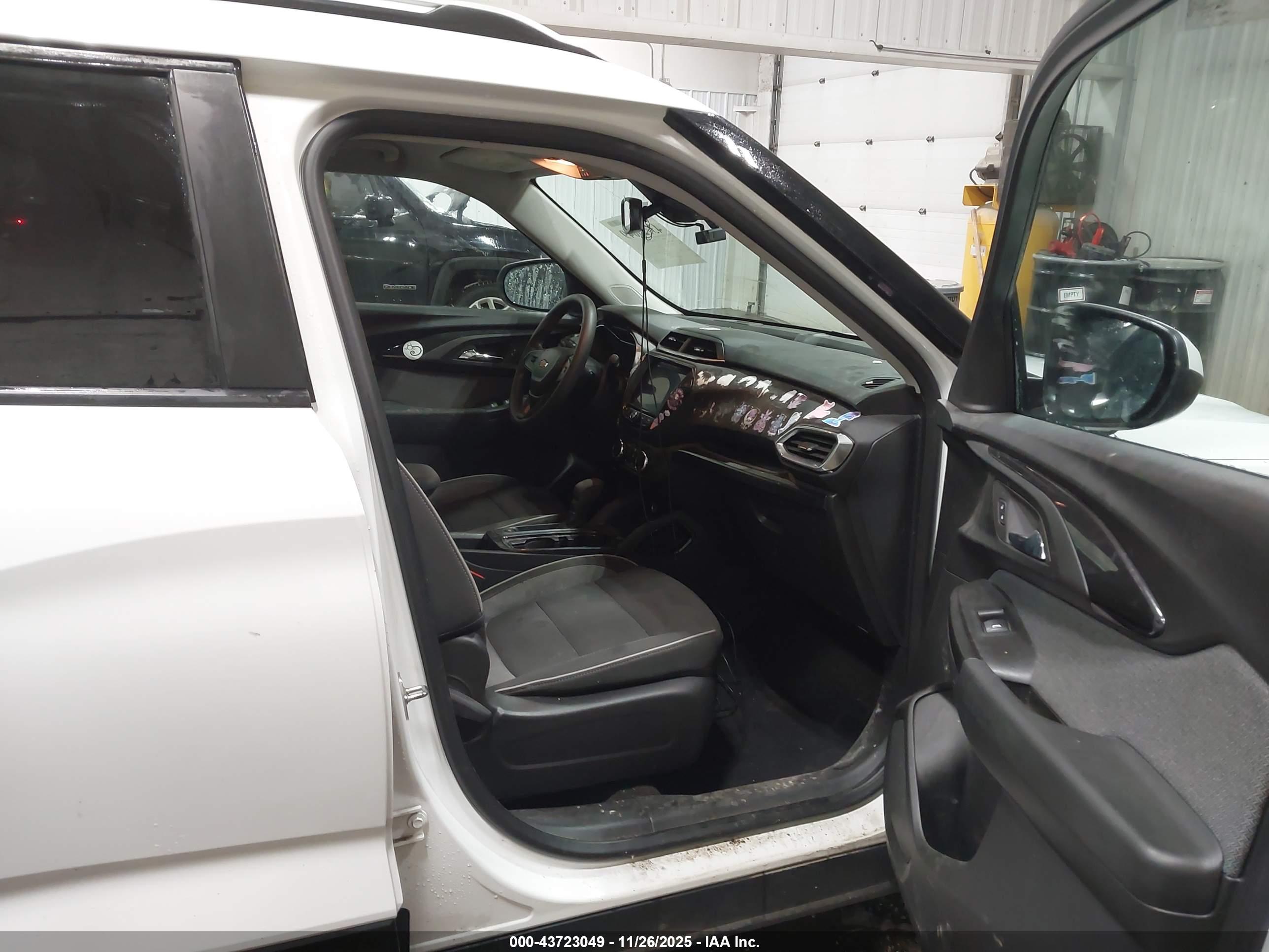 CHEVROLET TRAILBLAZER image 5