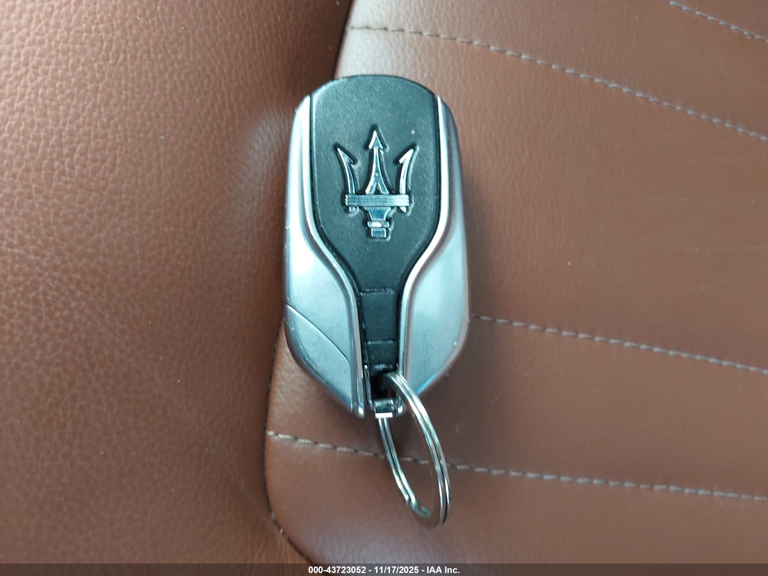 MASERATI LEVANTE image 11