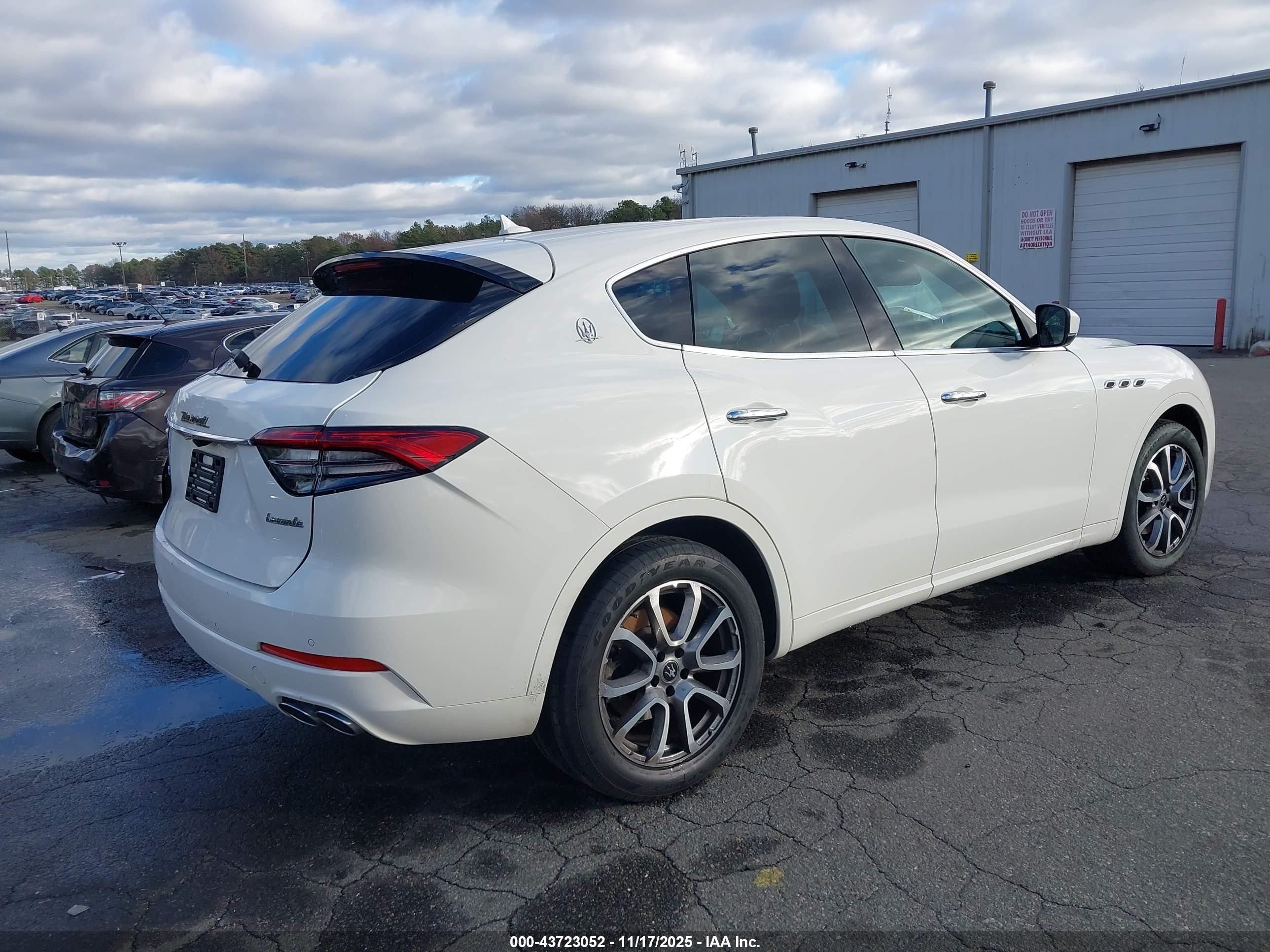MASERATI LEVANTE image 4