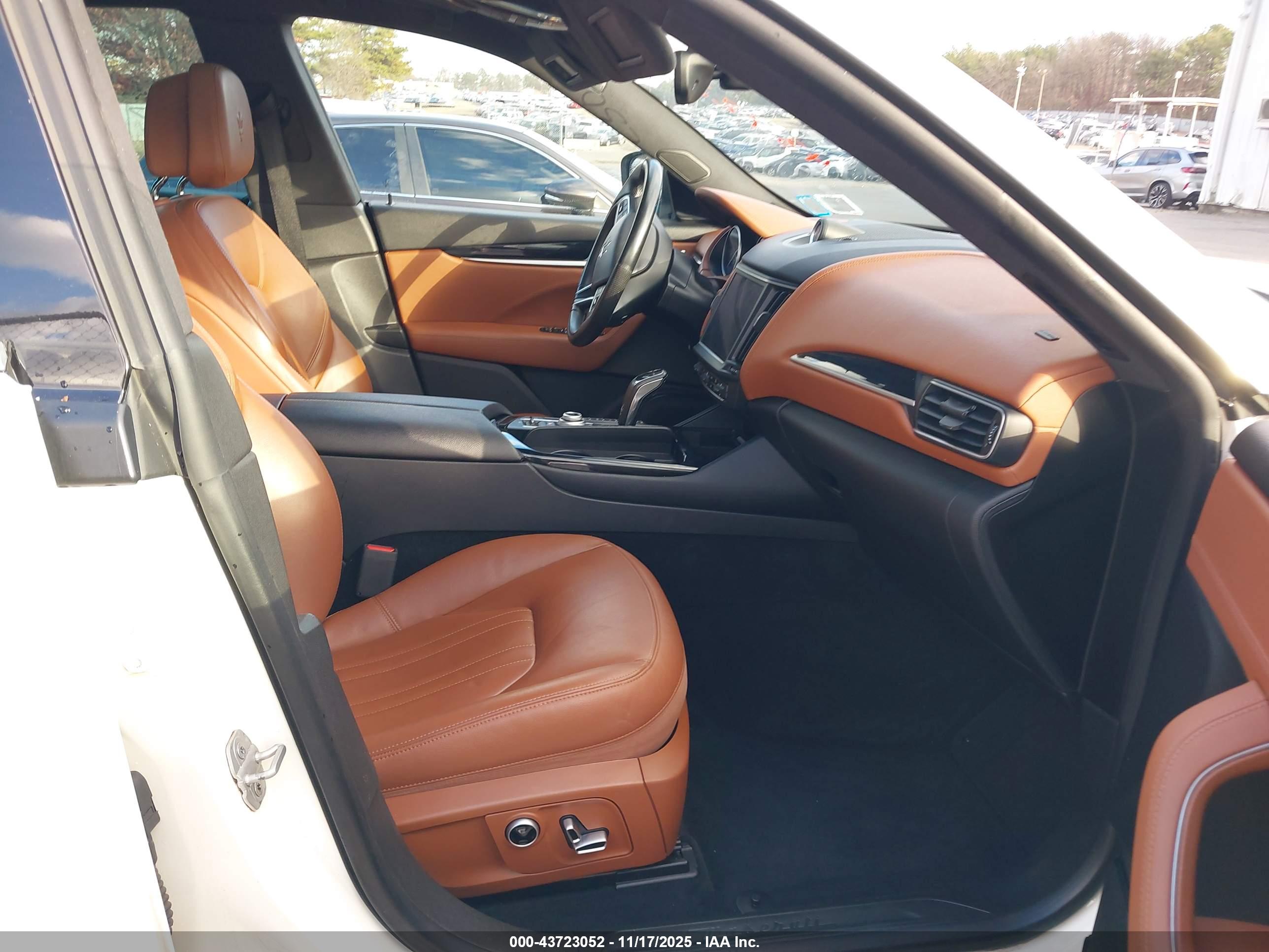 MASERATI LEVANTE image 5