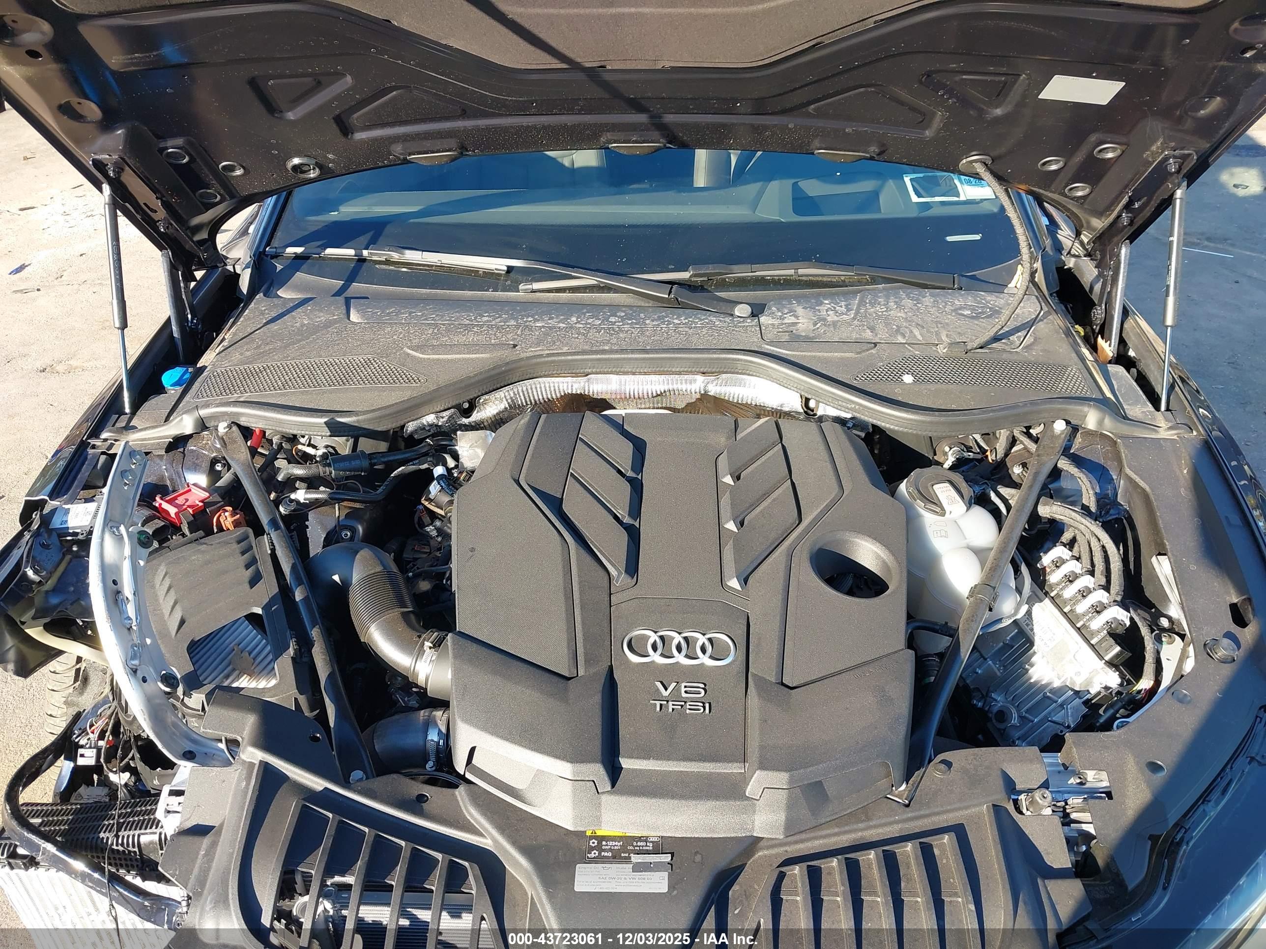 AUDI A8 image 10