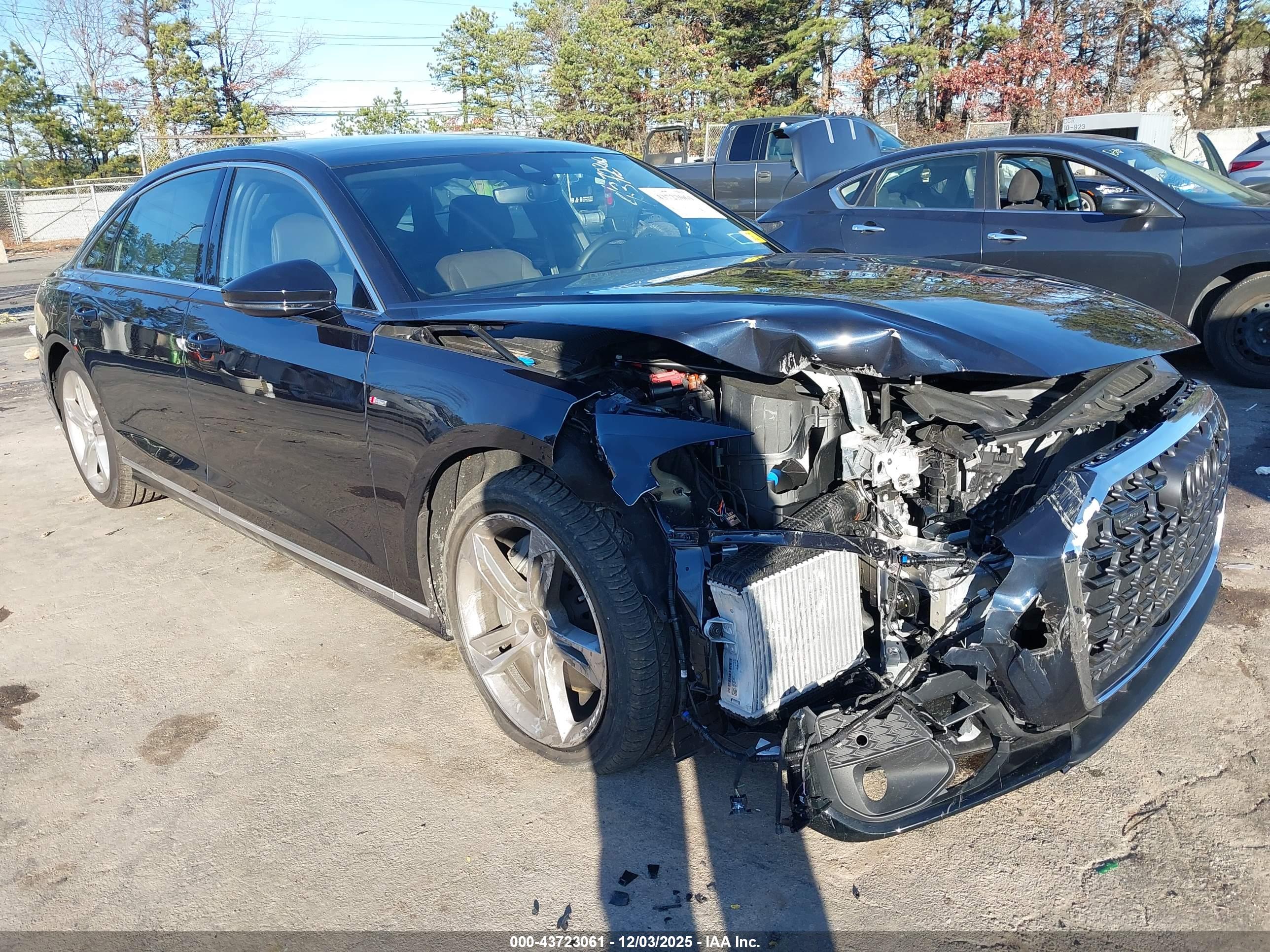 AUDI A8 image 6