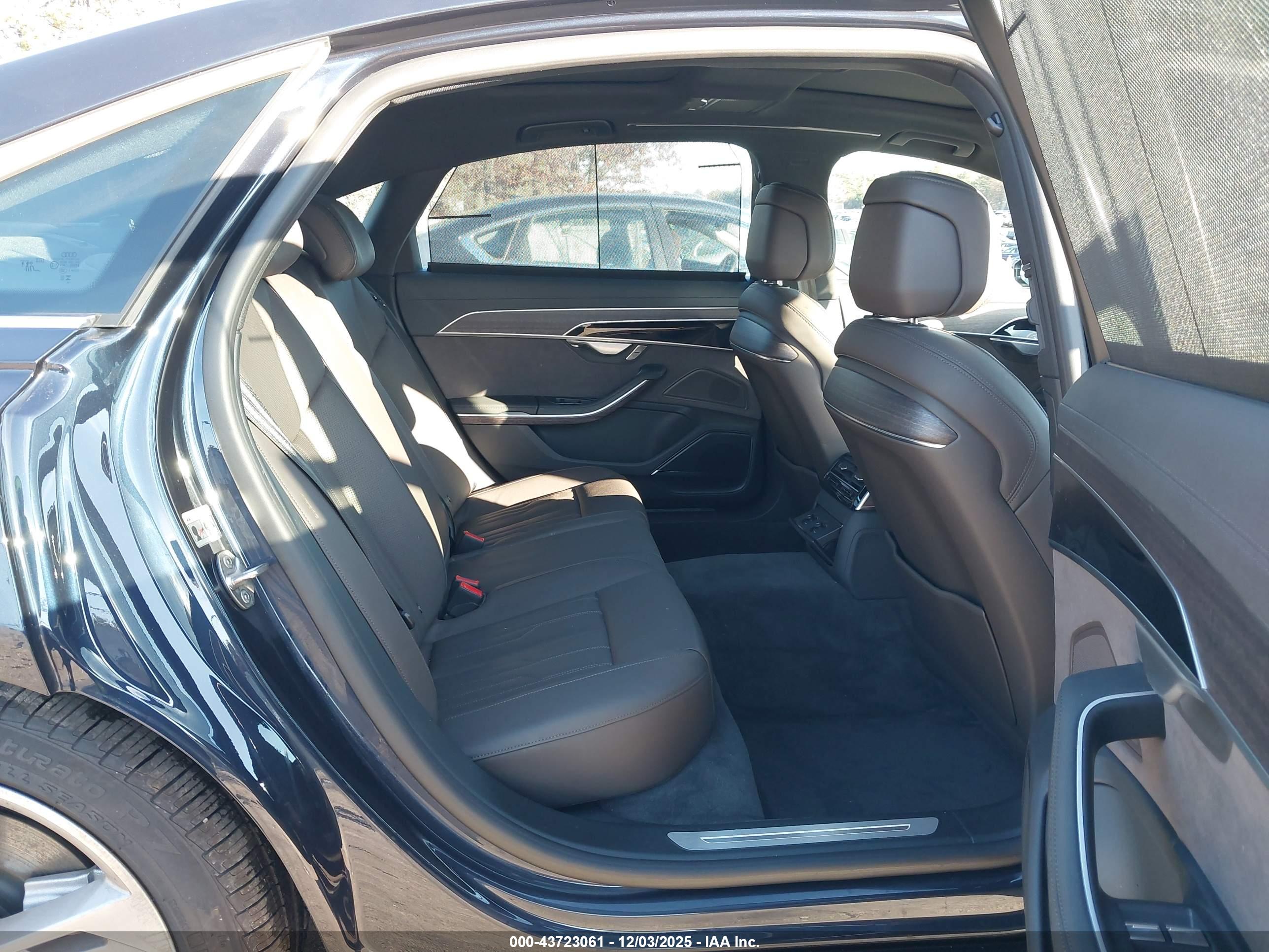 AUDI A8 image 8