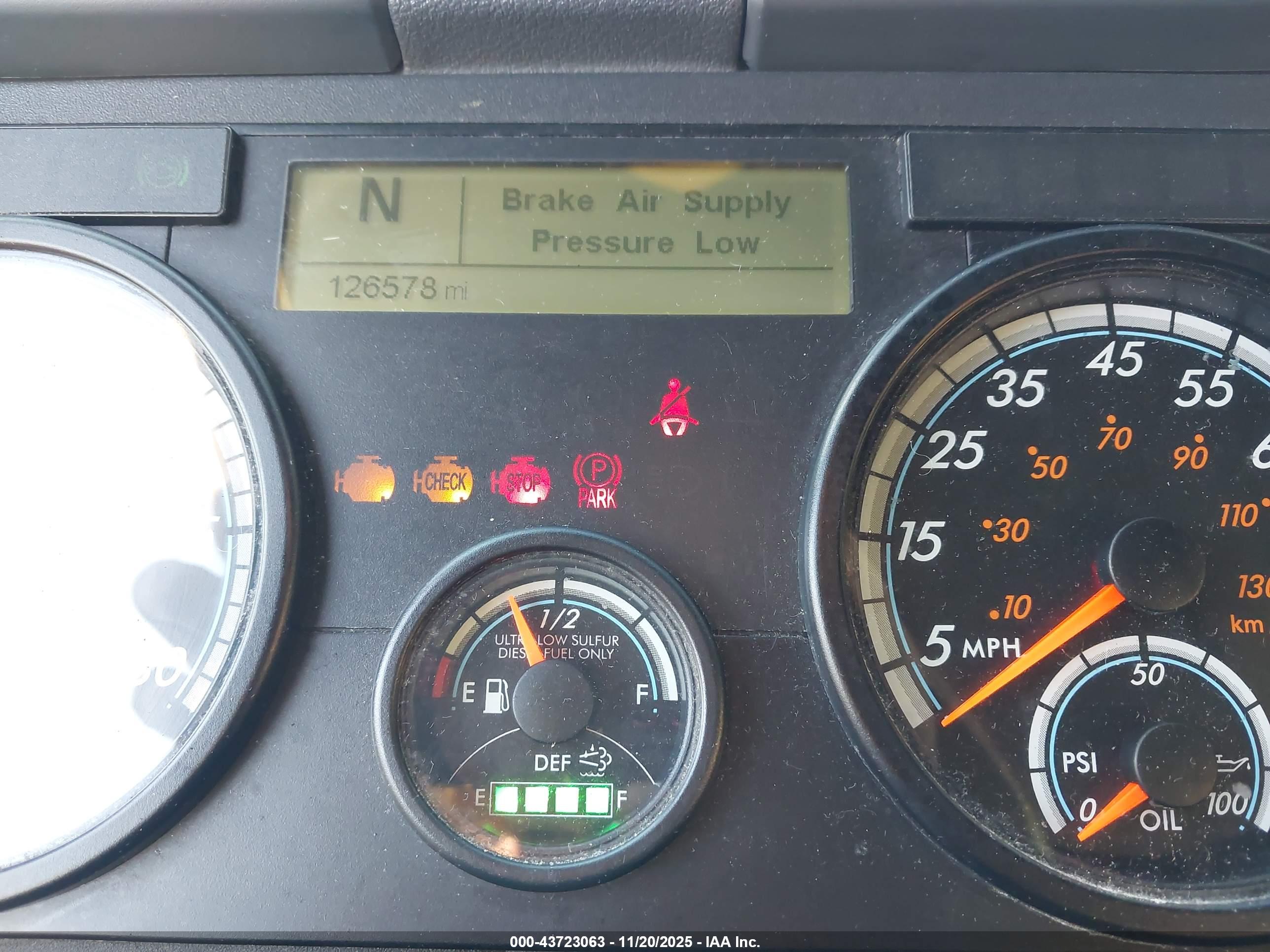 FREIGHTLINER CASCADIA image 6