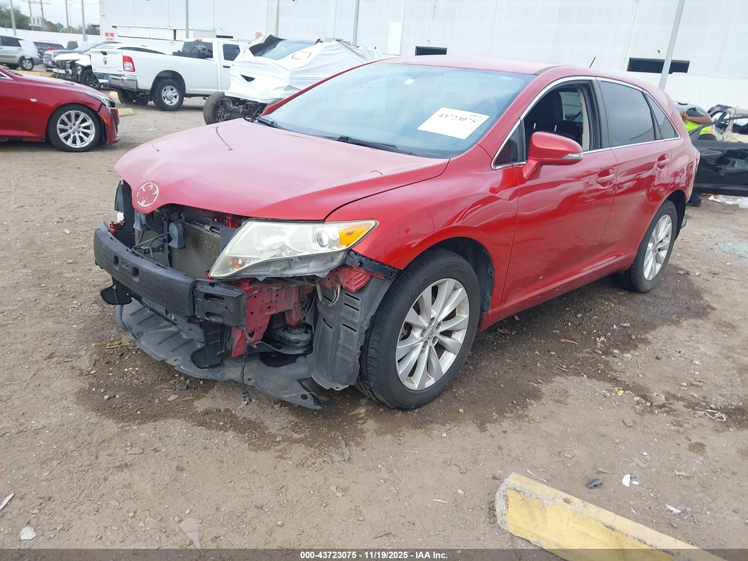 TOYOTA VENZA image 2