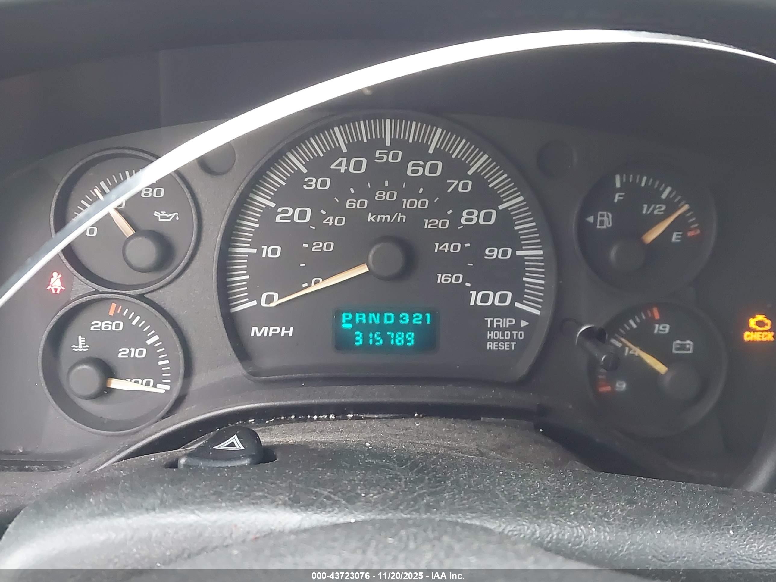 CHEVROLET EXPRESS image 7