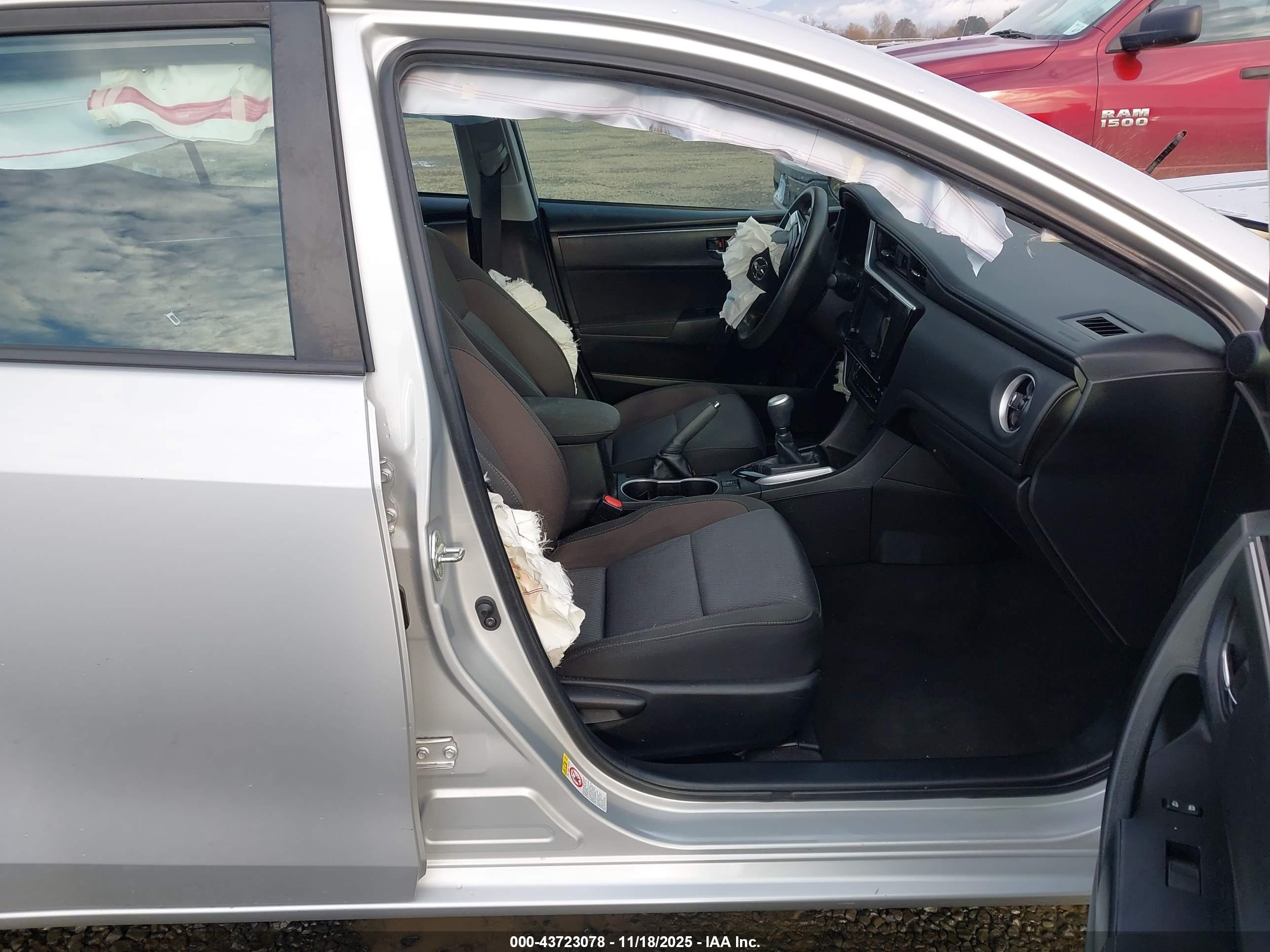 TOYOTA COROLLA image 5