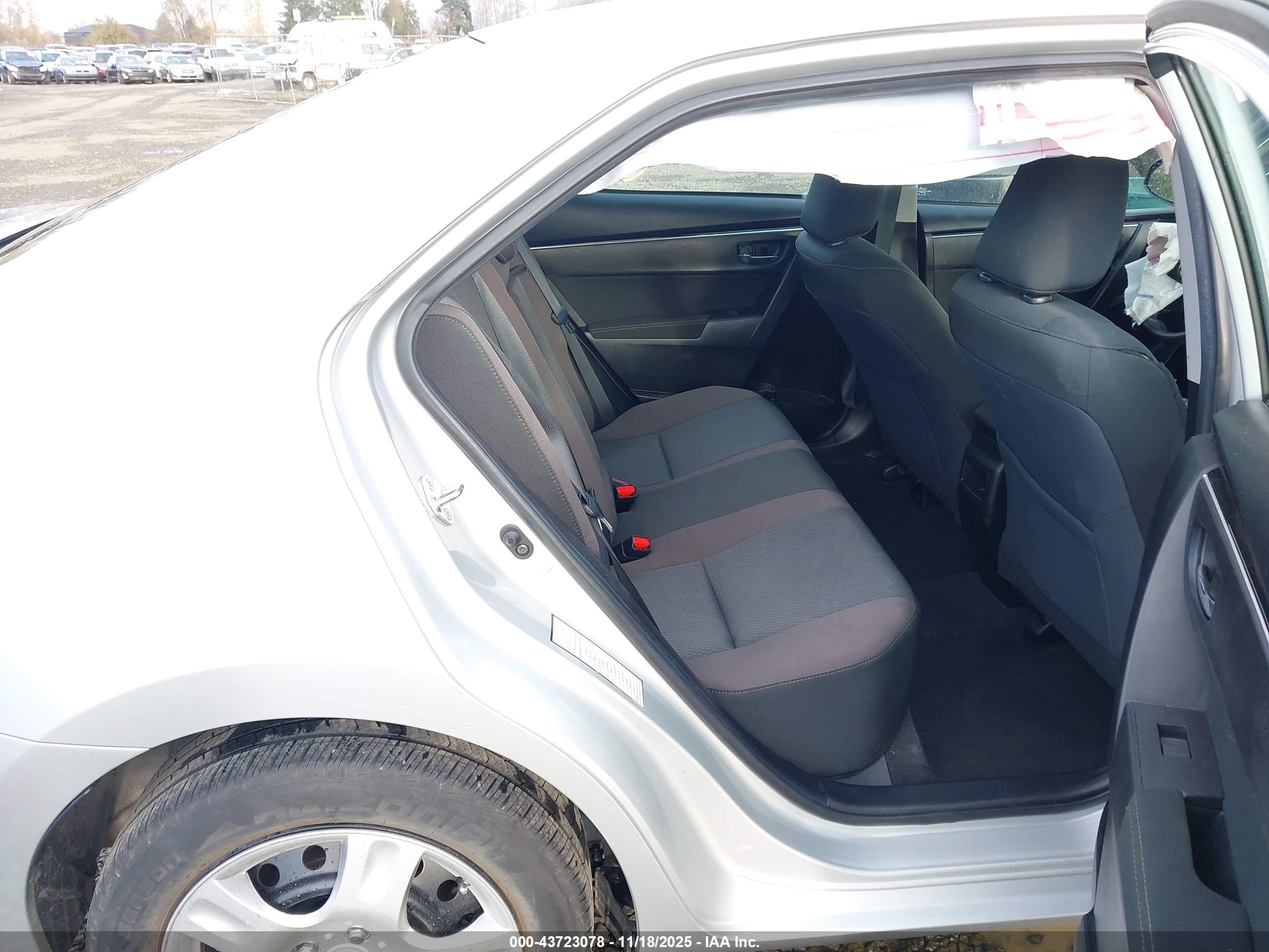 TOYOTA COROLLA image 8