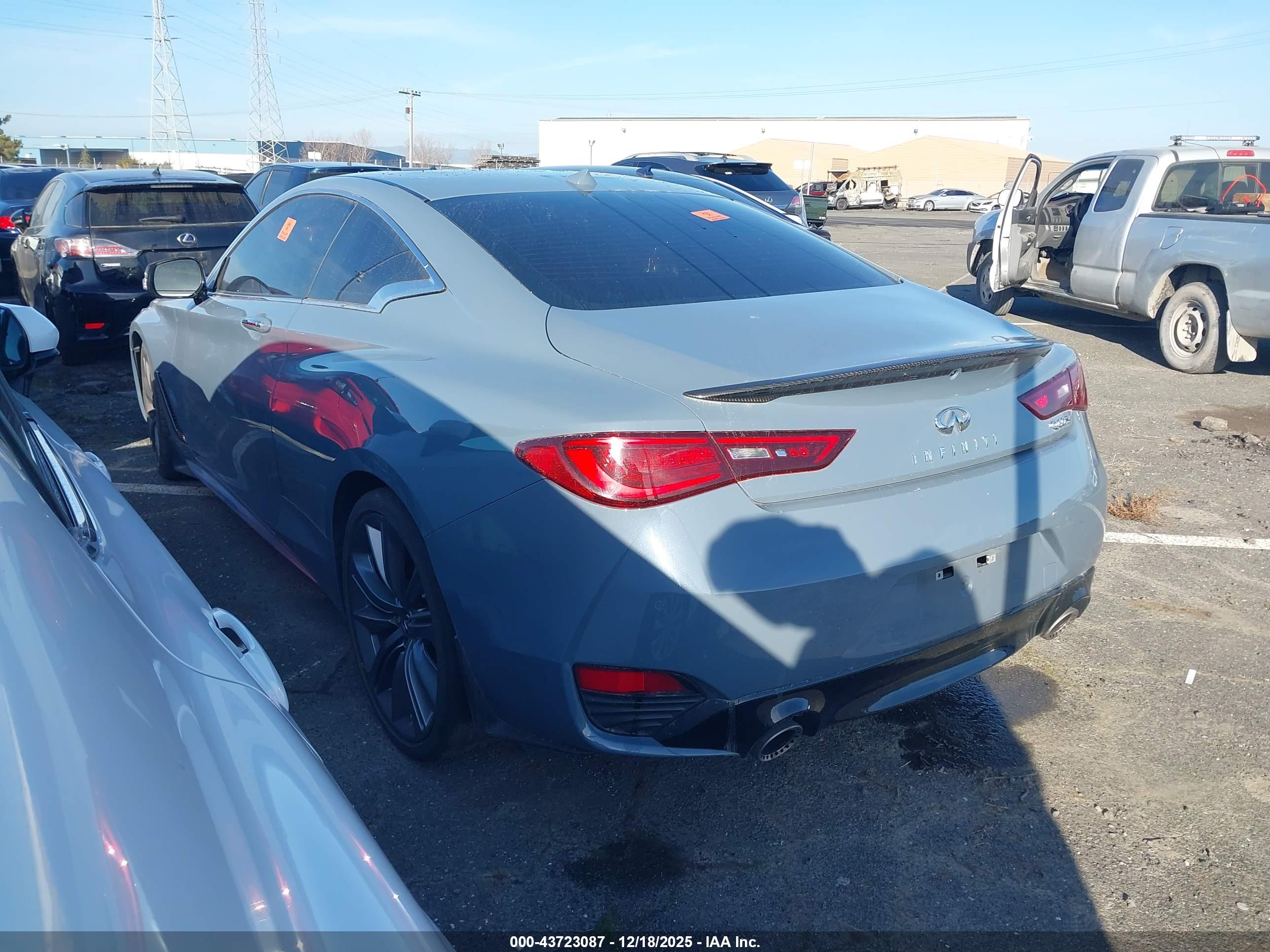 INFINITI Q60 image 3
