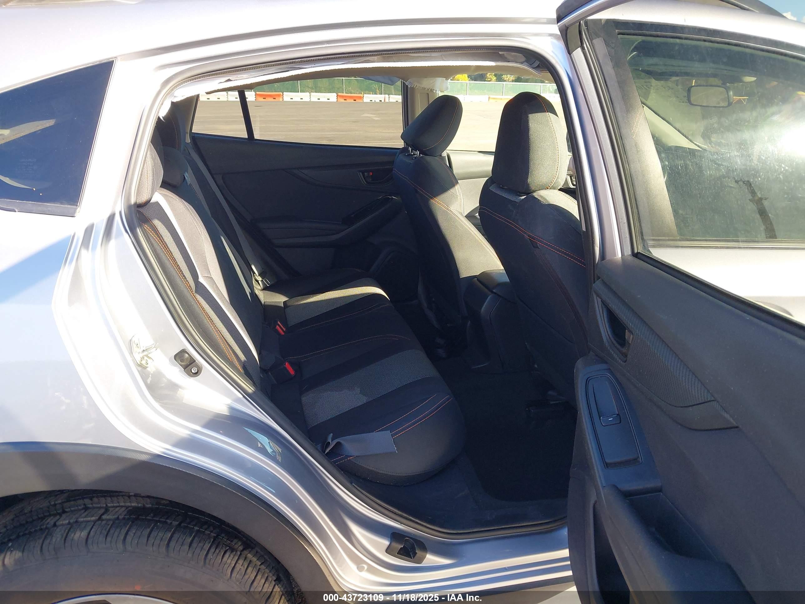 SUBARU CROSSTREK image 8