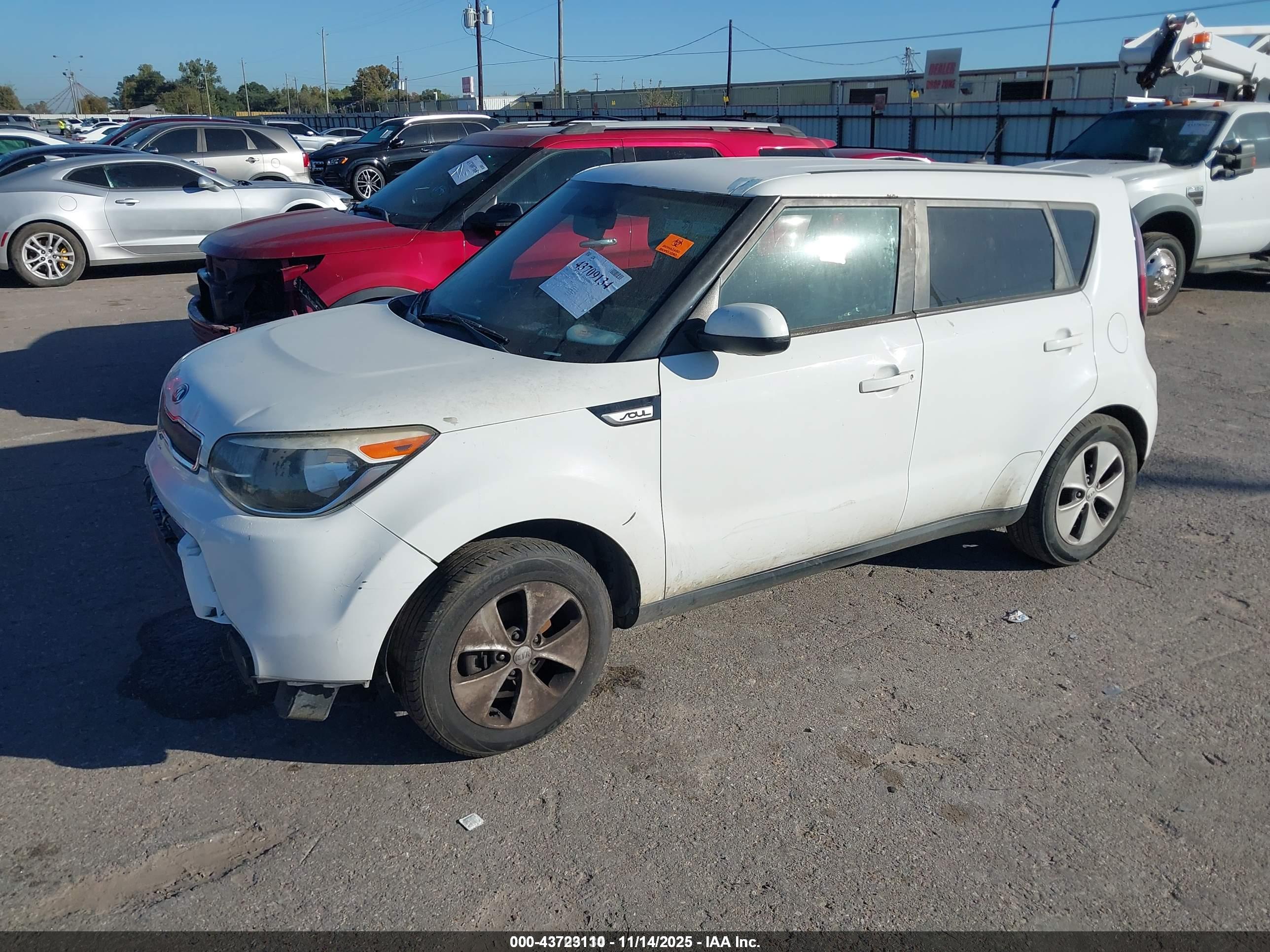 KIA SOUL image 2