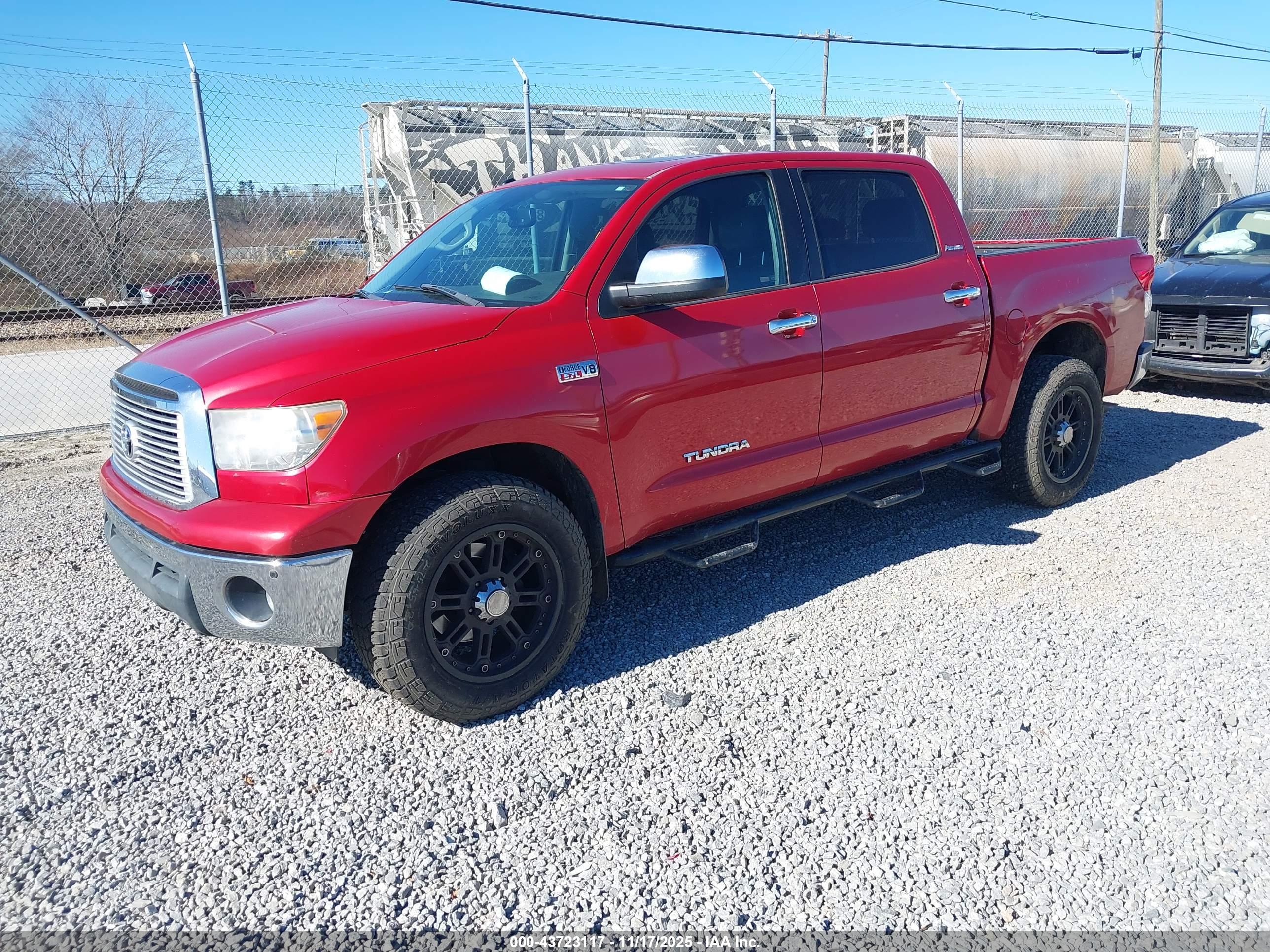 TOYOTA TUNDRA image 2