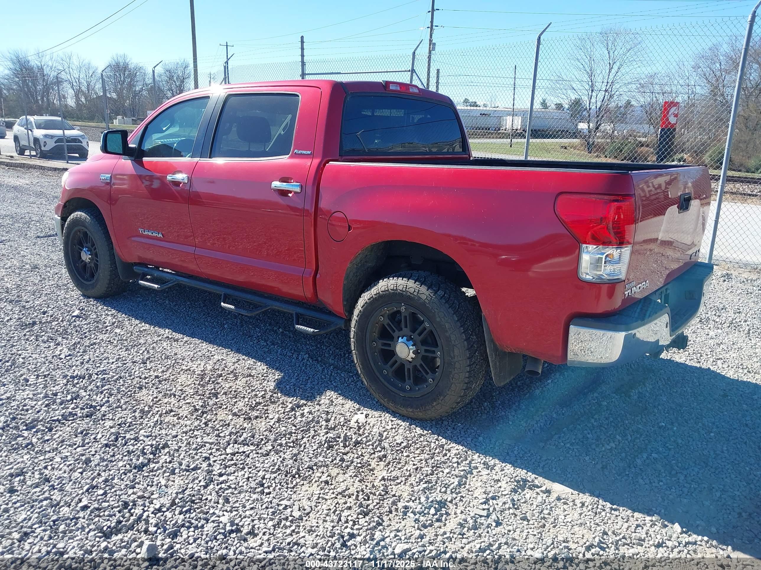 TOYOTA TUNDRA image 3