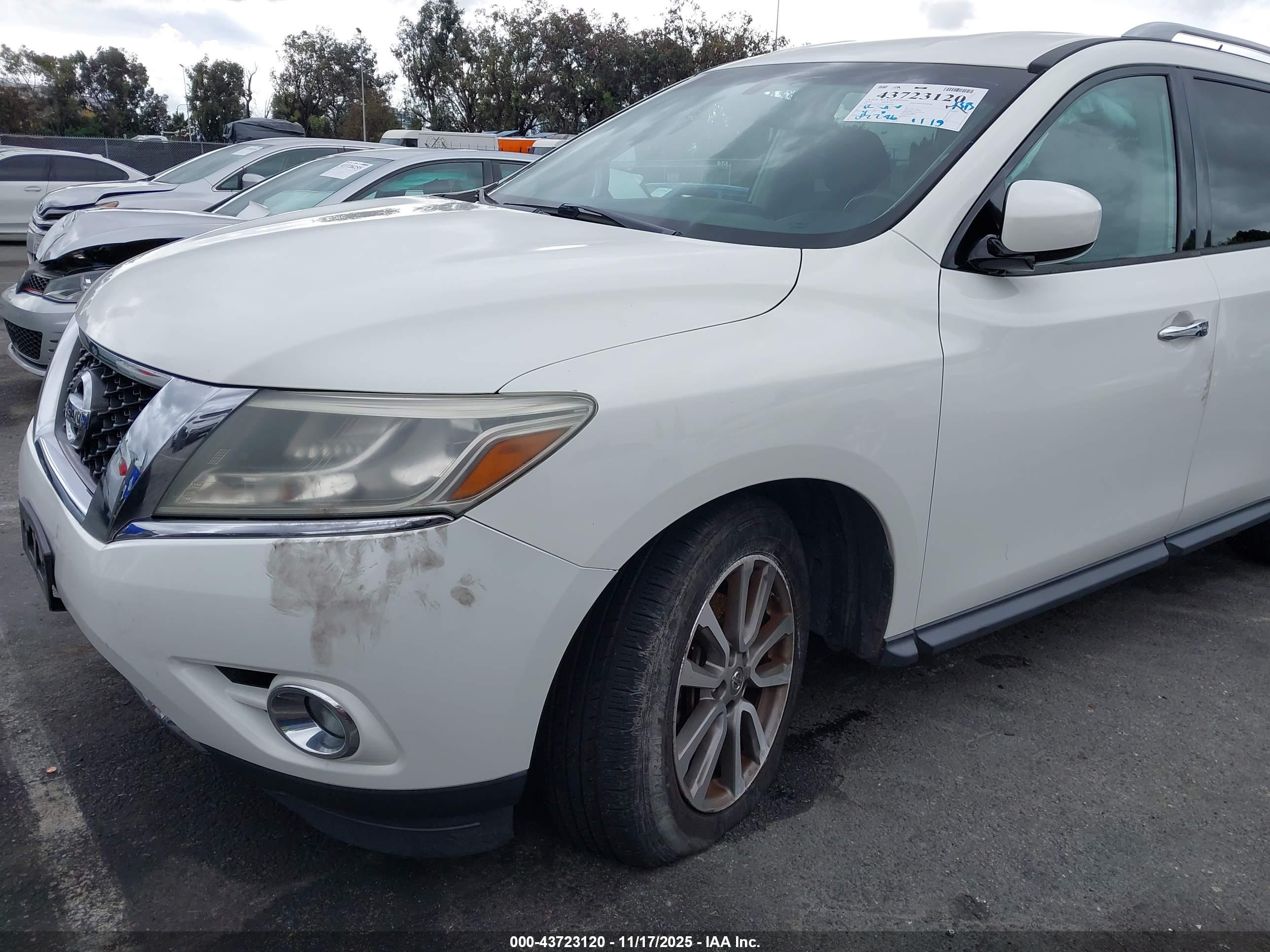 NISSAN PATHFINDER image 6