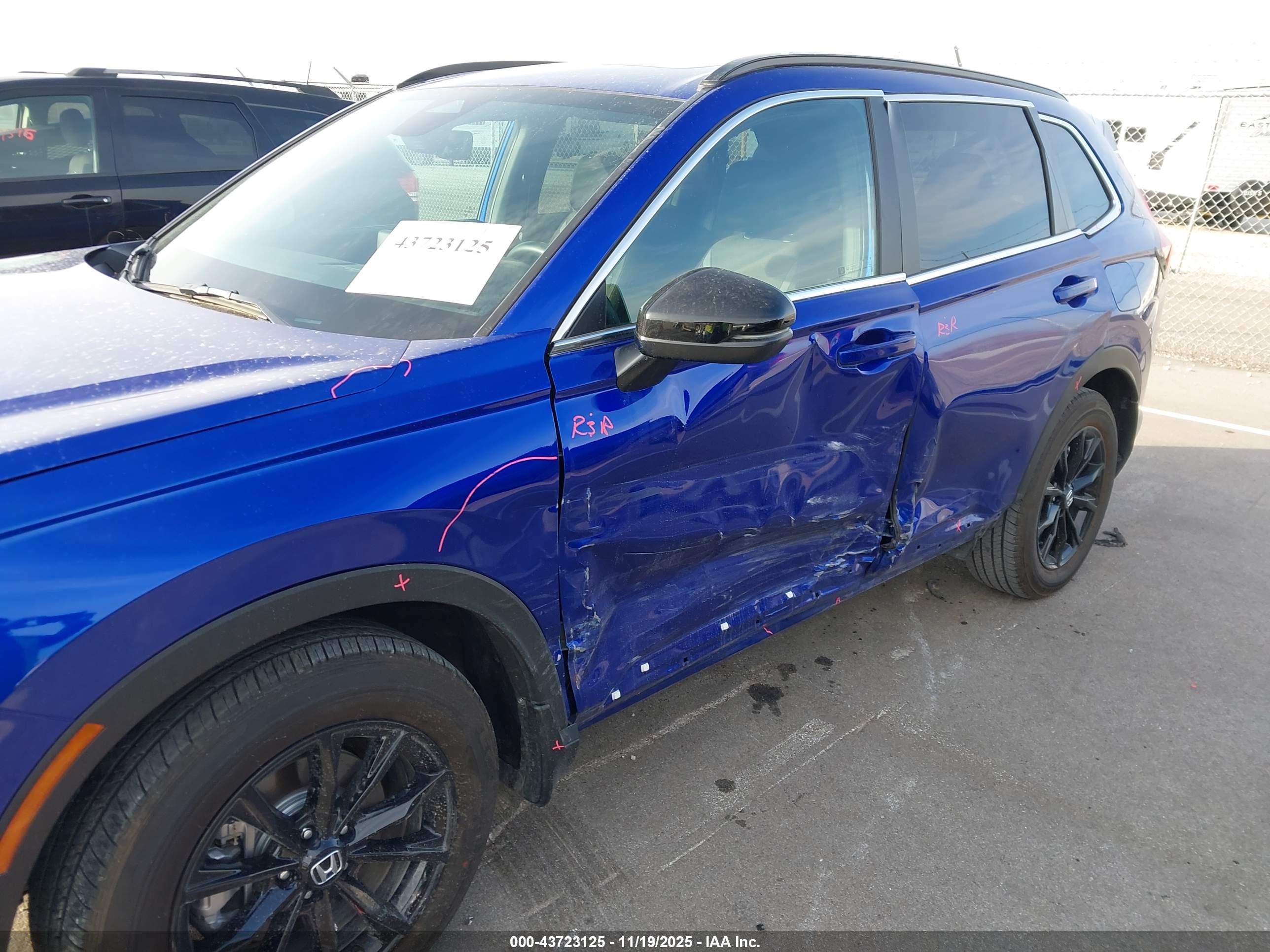 HONDA CR-V image 6