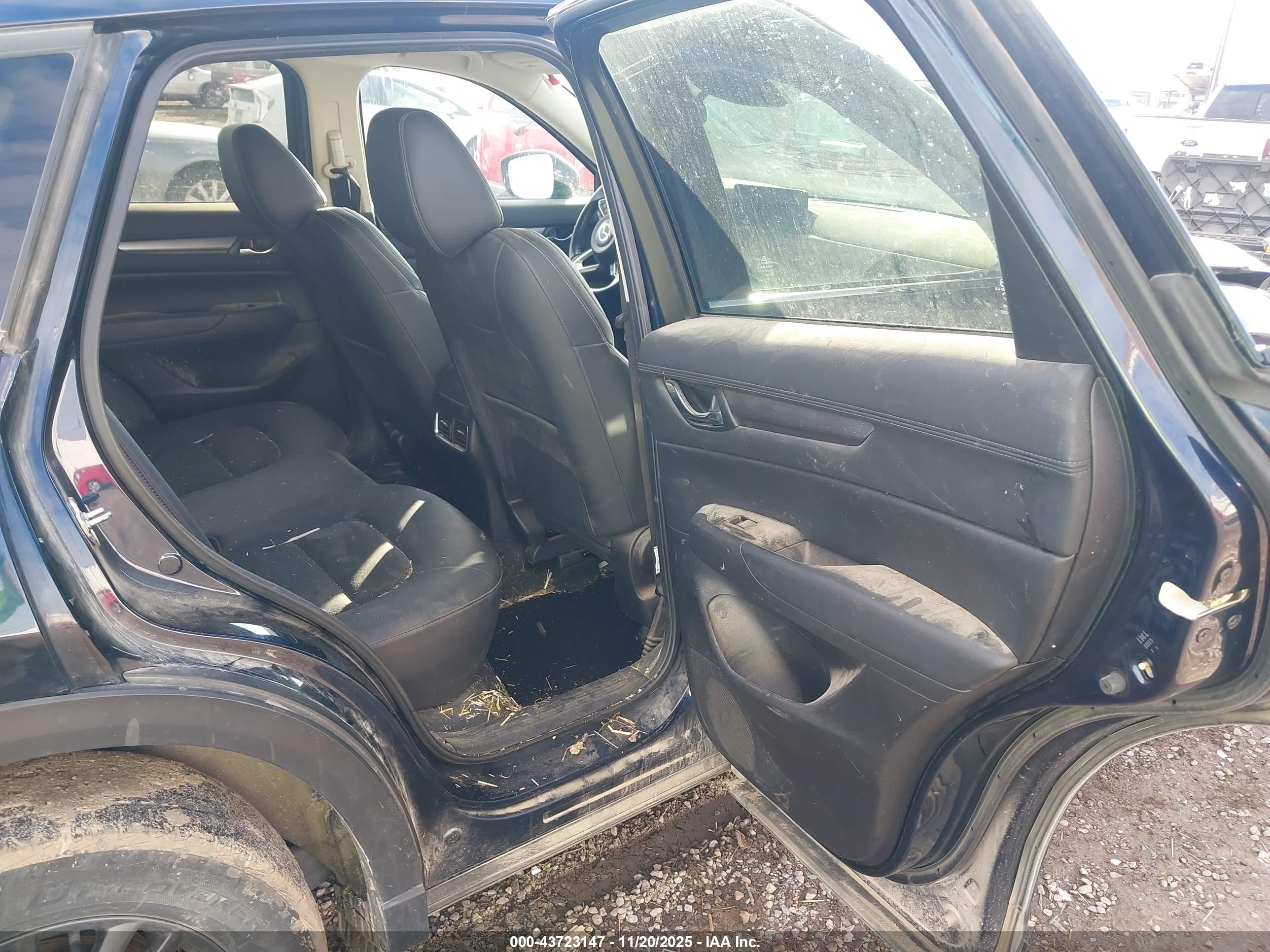 MAZDA CX-5 image 8