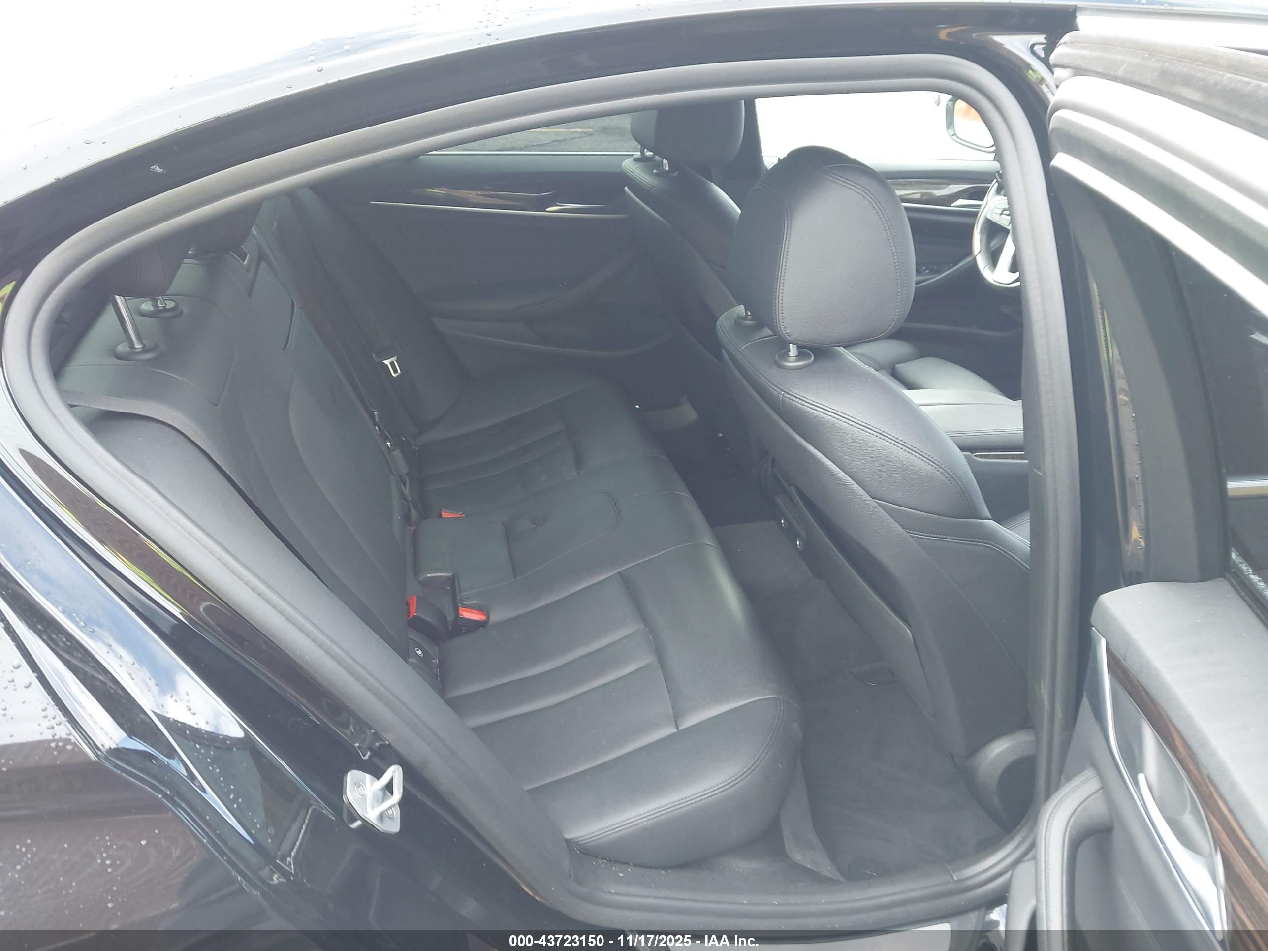 BMW 530E image 8
