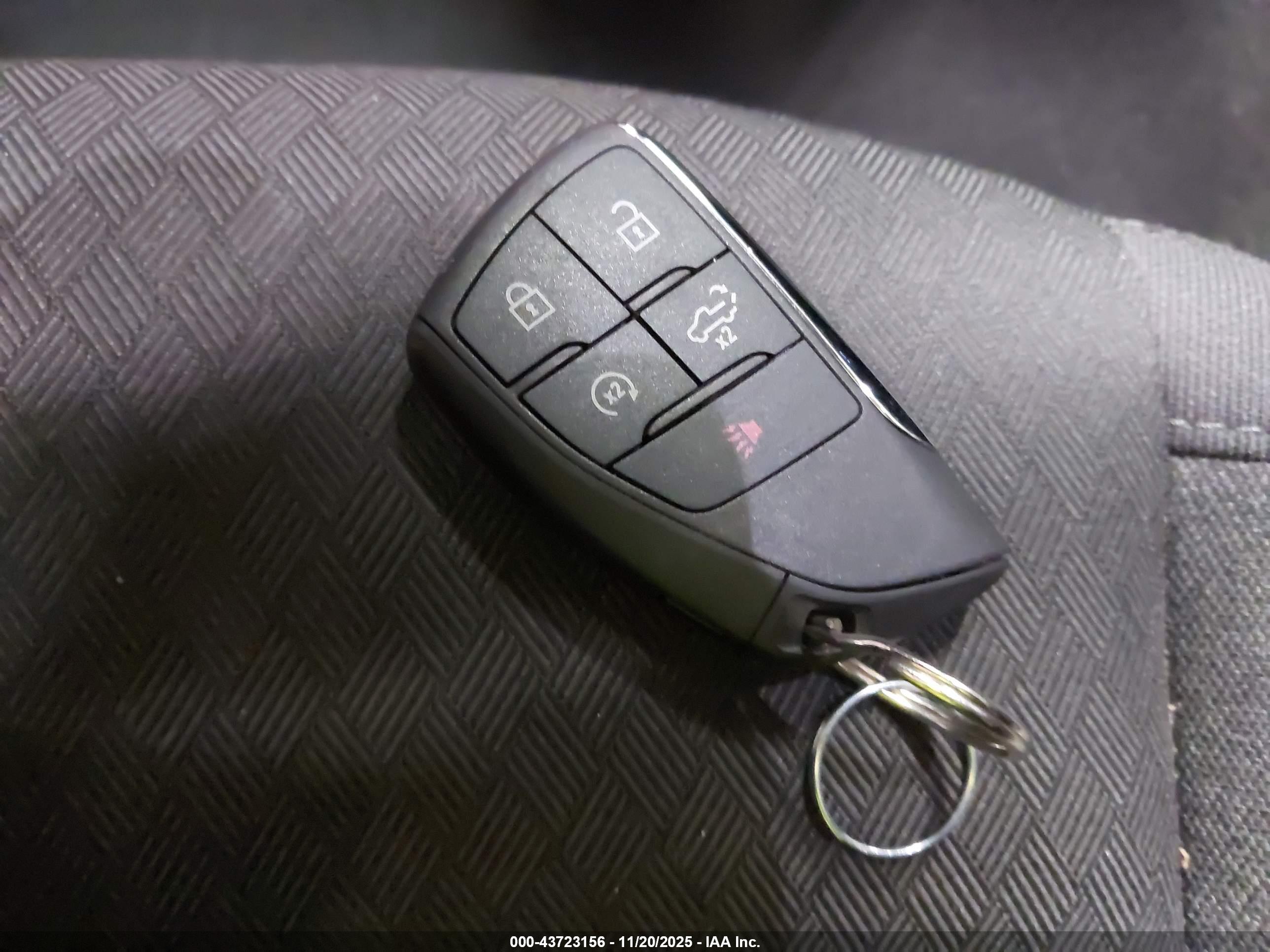 GMC SIERRA image 11